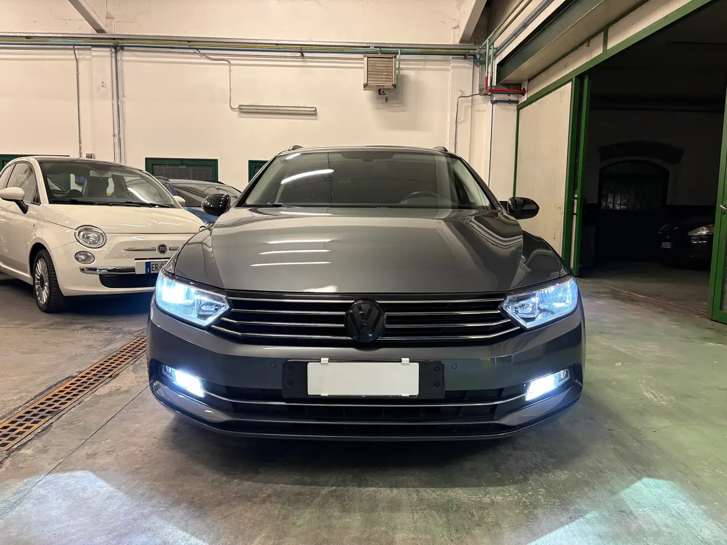 Volkswagen Passat Variant 2015 1.6 tdi Business 120cv dsg Grigio - 2