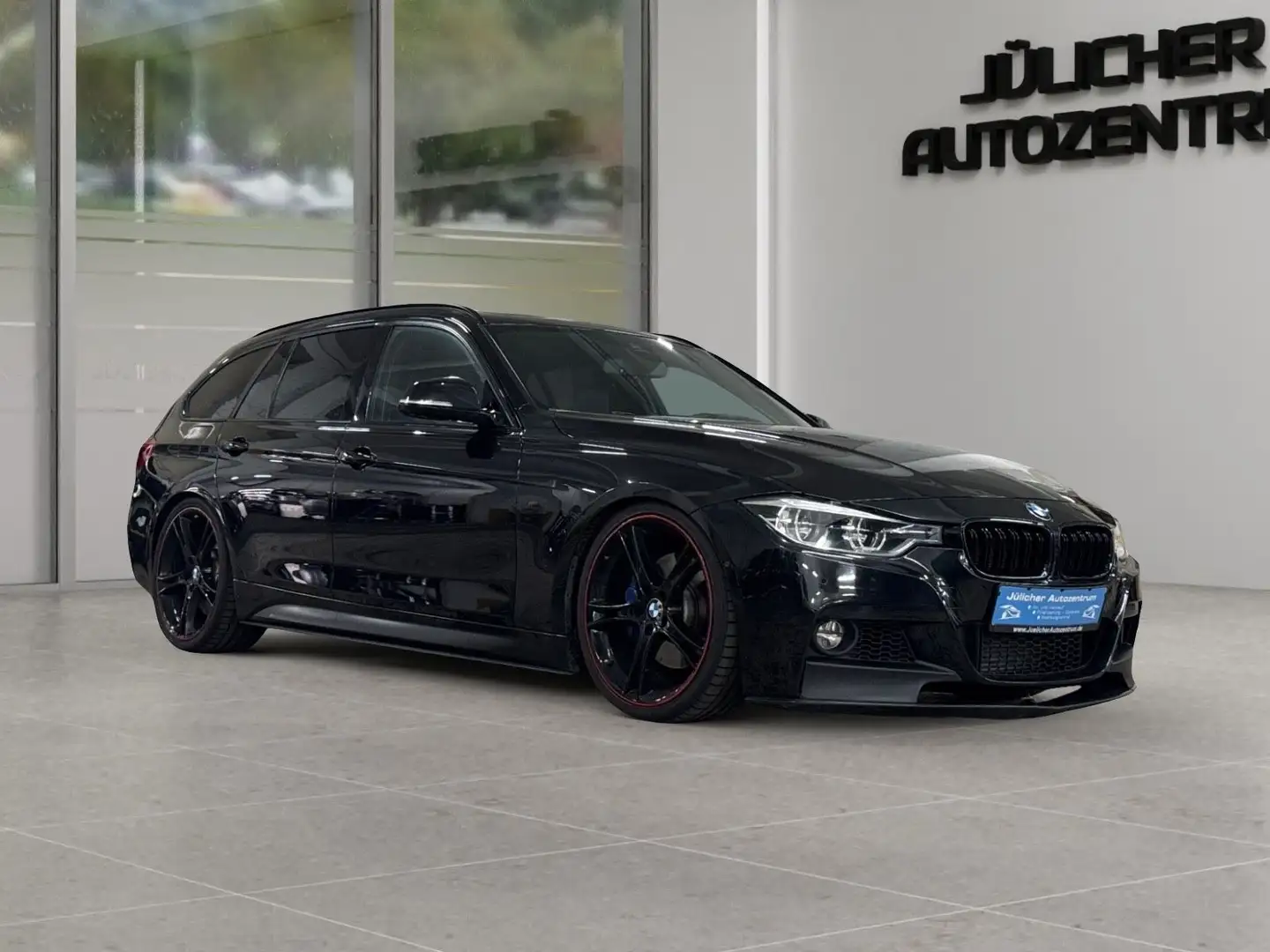 BMW 328 i xDrive Touring Automatik, M-Paket Negru - 1