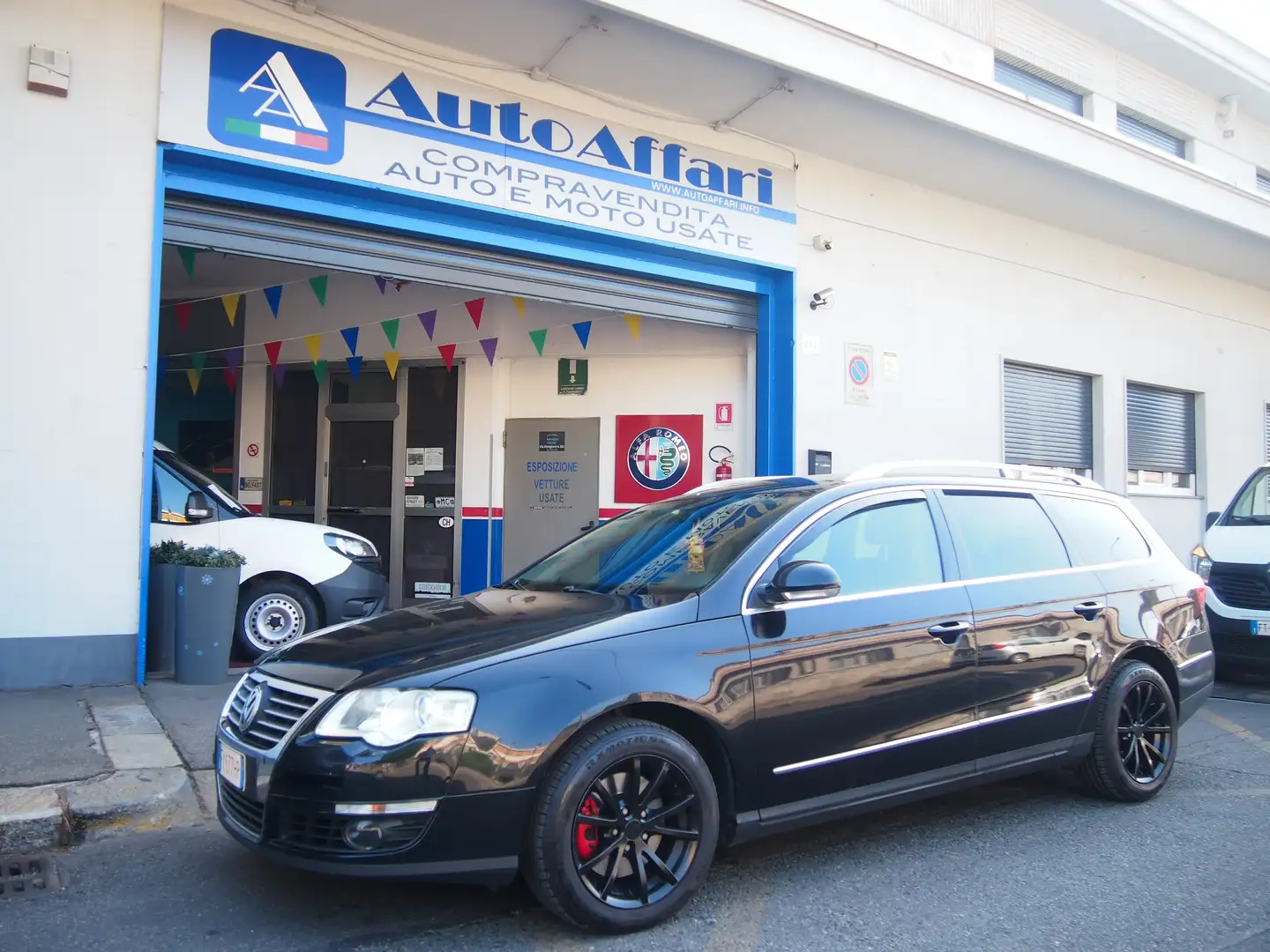 Volkswagen Passat Variant 2.0TDI Highline dpf 140CV Nero - 1