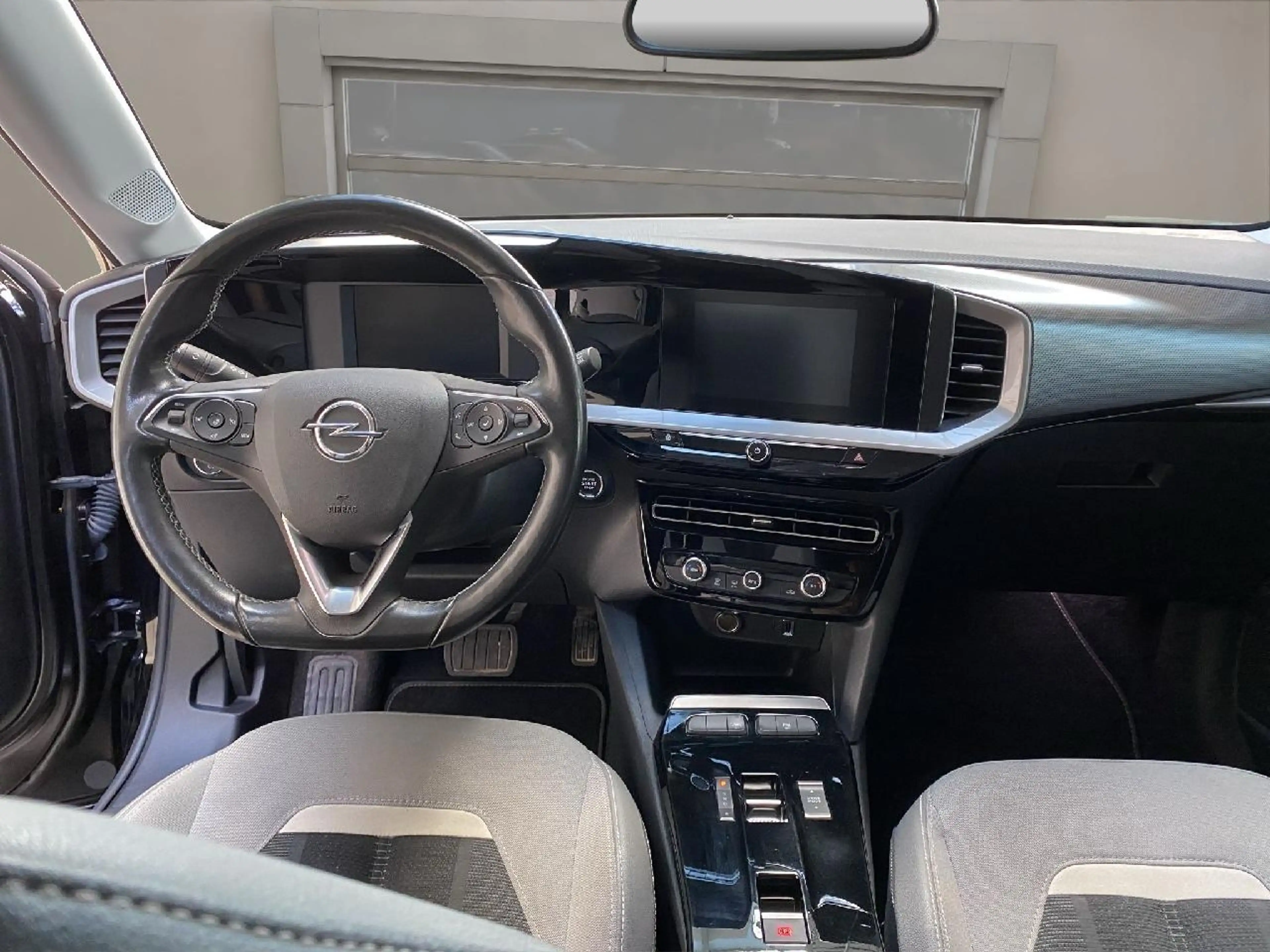 Opel Mokka-E e Elegance — photo 14
