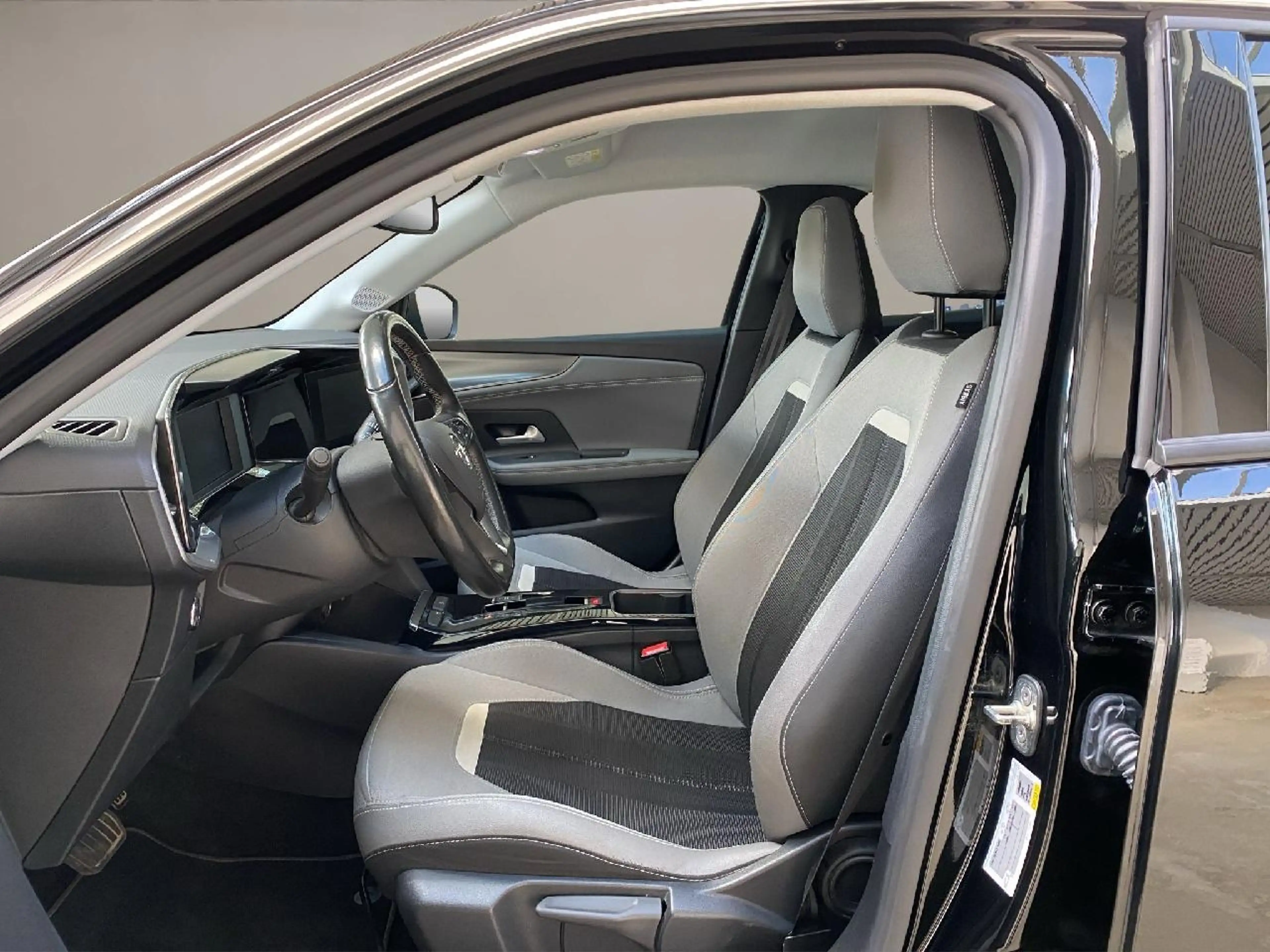 Opel Mokka-E e Elegance — photo 10