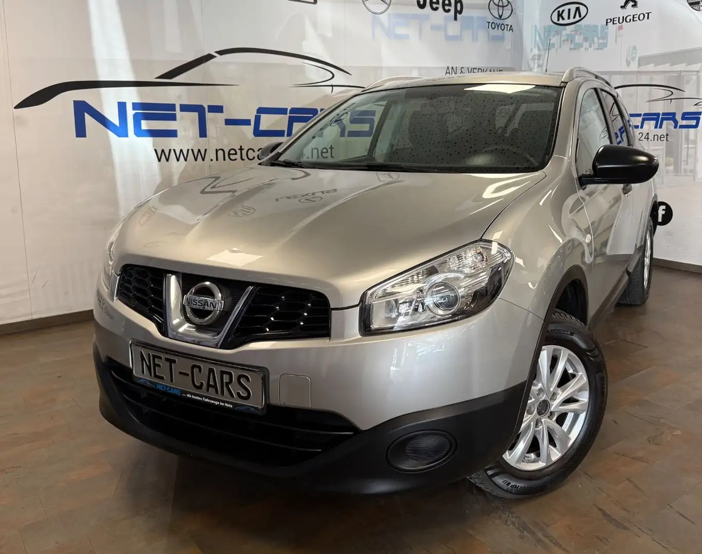 Nissan Qashqai+2 1.6 Acenta Klima*Tempomat*7-Sitzer*TÜV Grau - 1