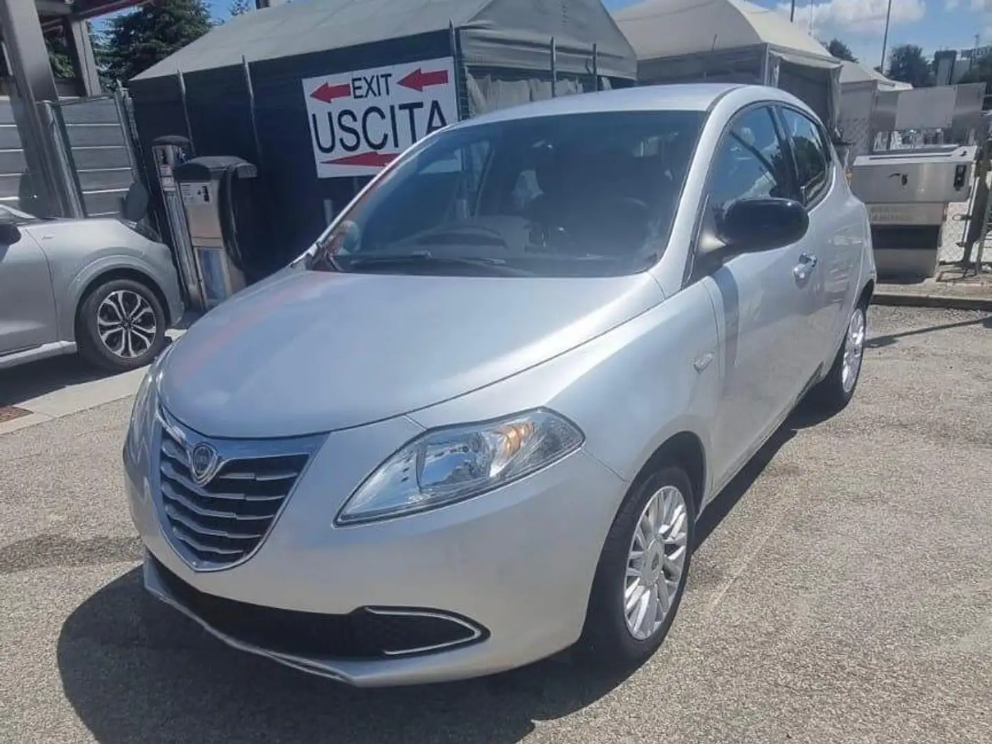 Lancia Ypsilon Ypsilon 1.2 8v Silver 69cv Argento - 1