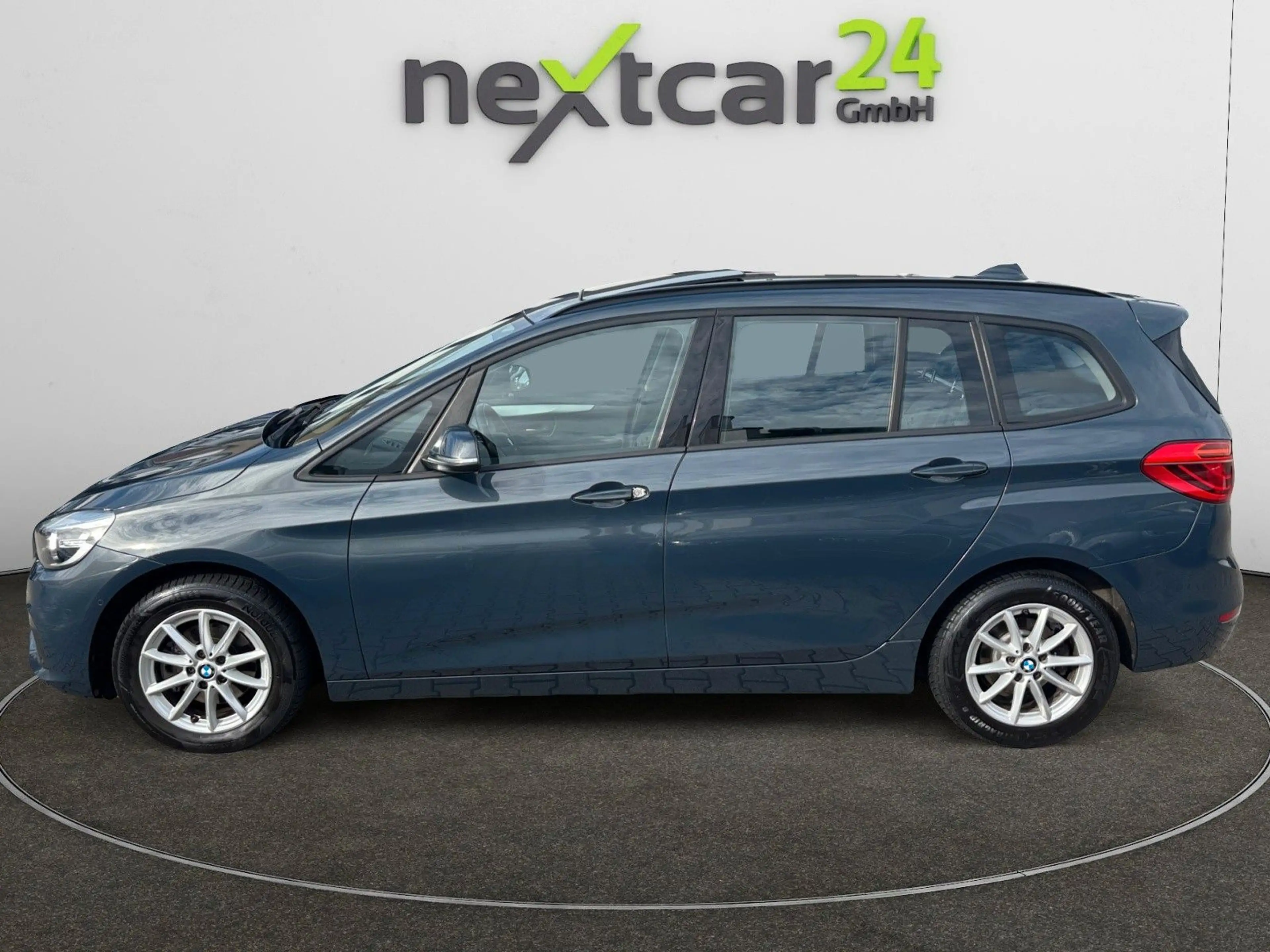 BMW 216 d 2 Gran Tourer AdvantageAUTOMATIK — photo 2