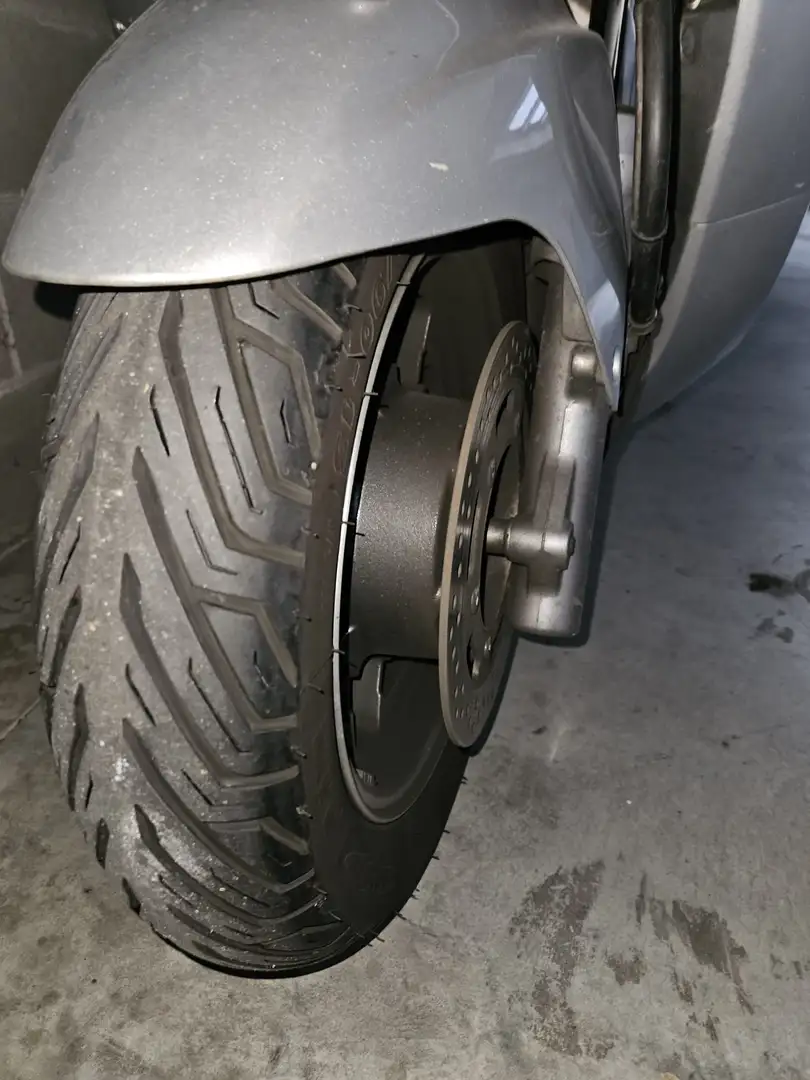 Suzuki Burgman 400 Business Gris - 2