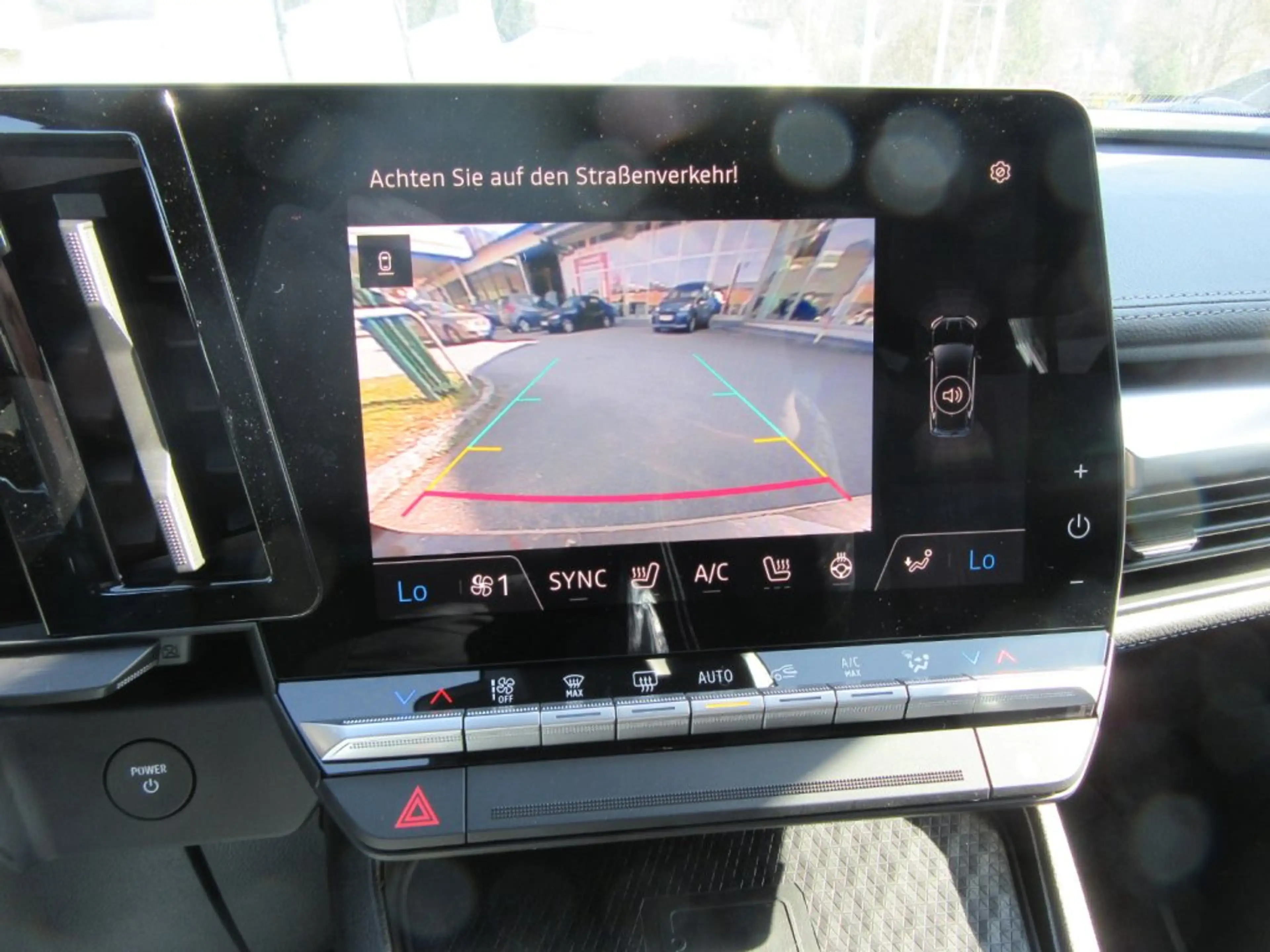 Mitsubishi Eclipse Cross BEV Invite 11kW LR 26 — photo 10