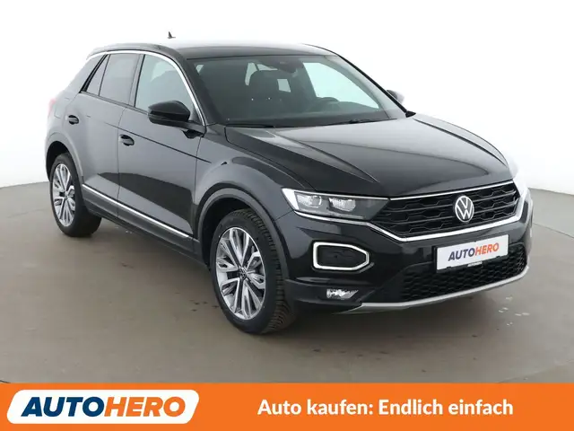 Volkswagen T-Roc view 8