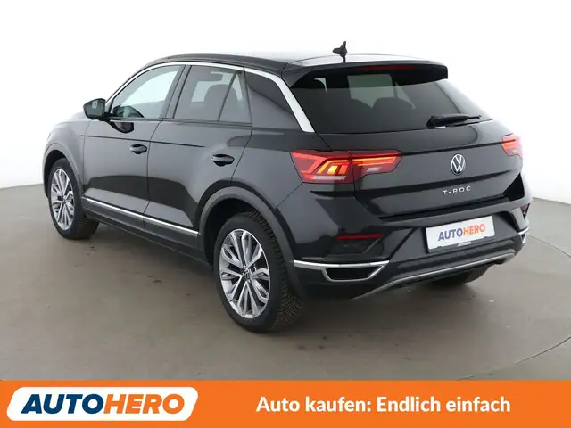 Volkswagen T-Roc view 4