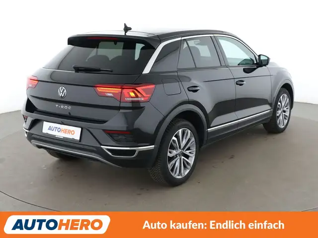 Volkswagen T-Roc view 6