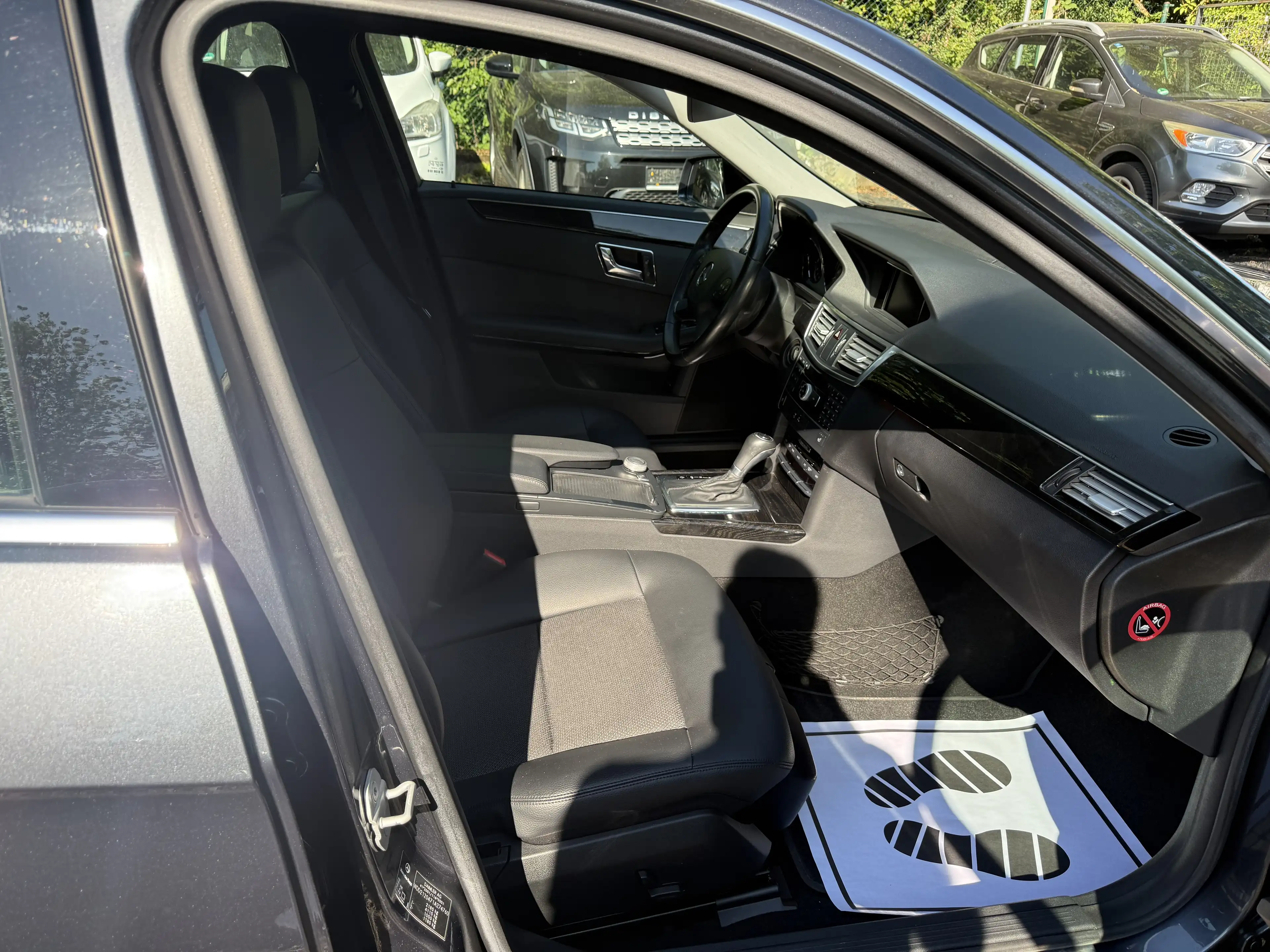 Mercedes-Benz E 250 E 250 CGI BlueEfficiency (212.047), Avangard — photo 9