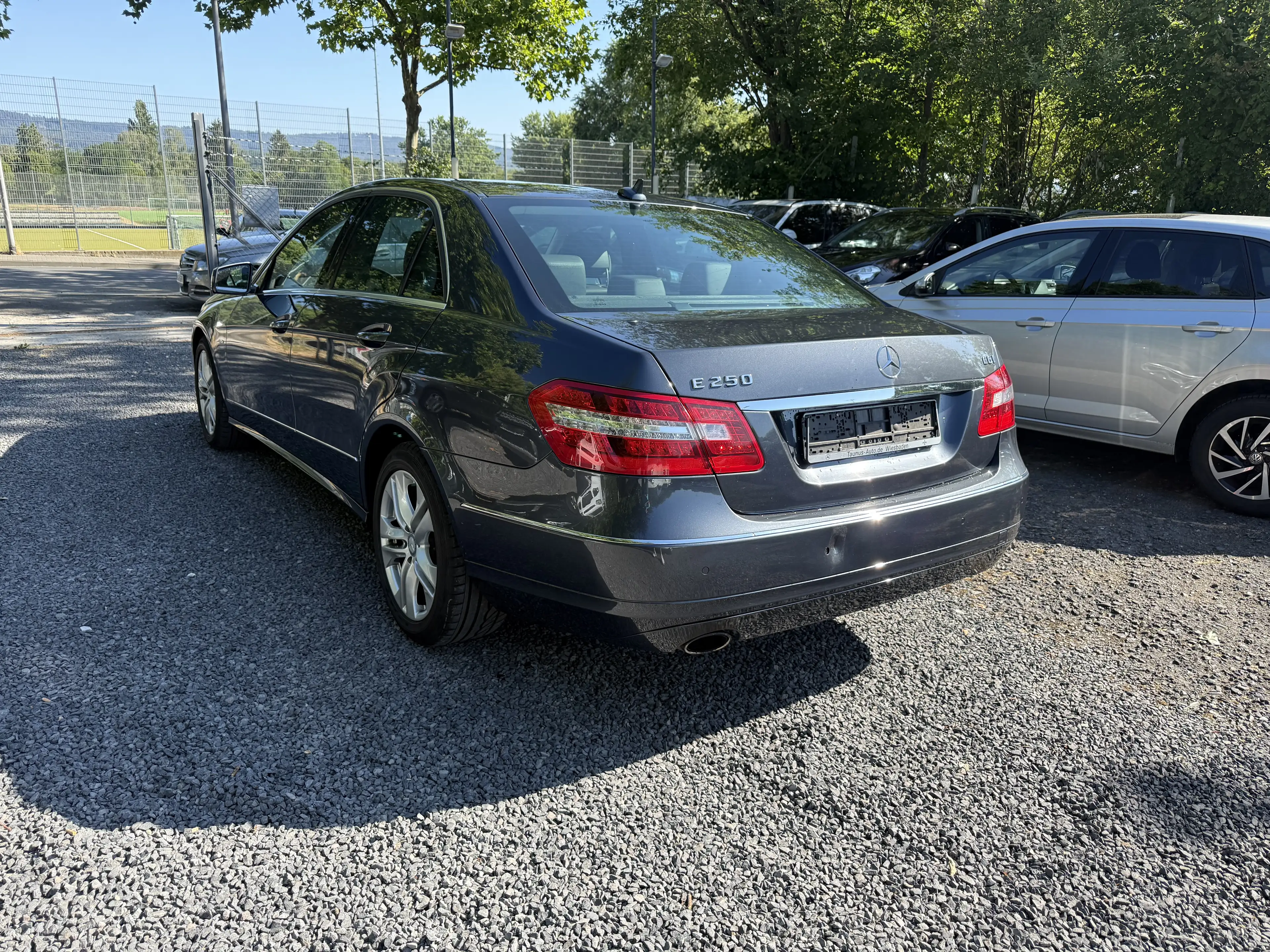 Mercedes-Benz E 250 E 250 CGI BlueEfficiency (212.047), Avangard — photo 2