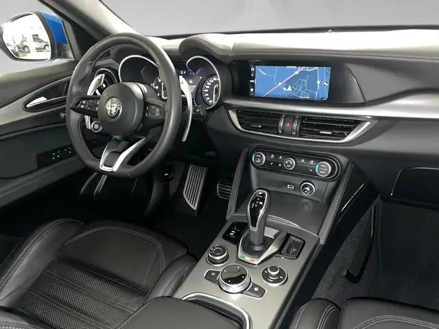 Alfa Romeo Stelvio view 7