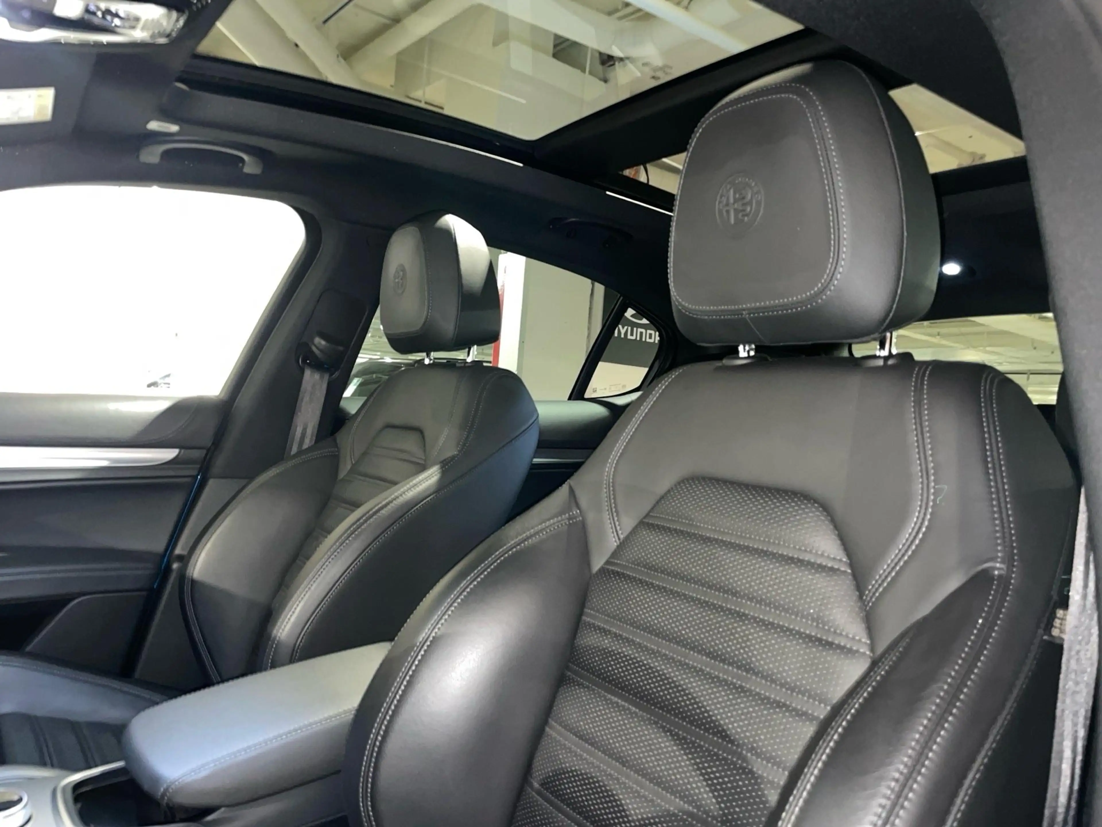 Alfa Romeo Stelvio 2.1 D 210 Veloce AWD — photo 13