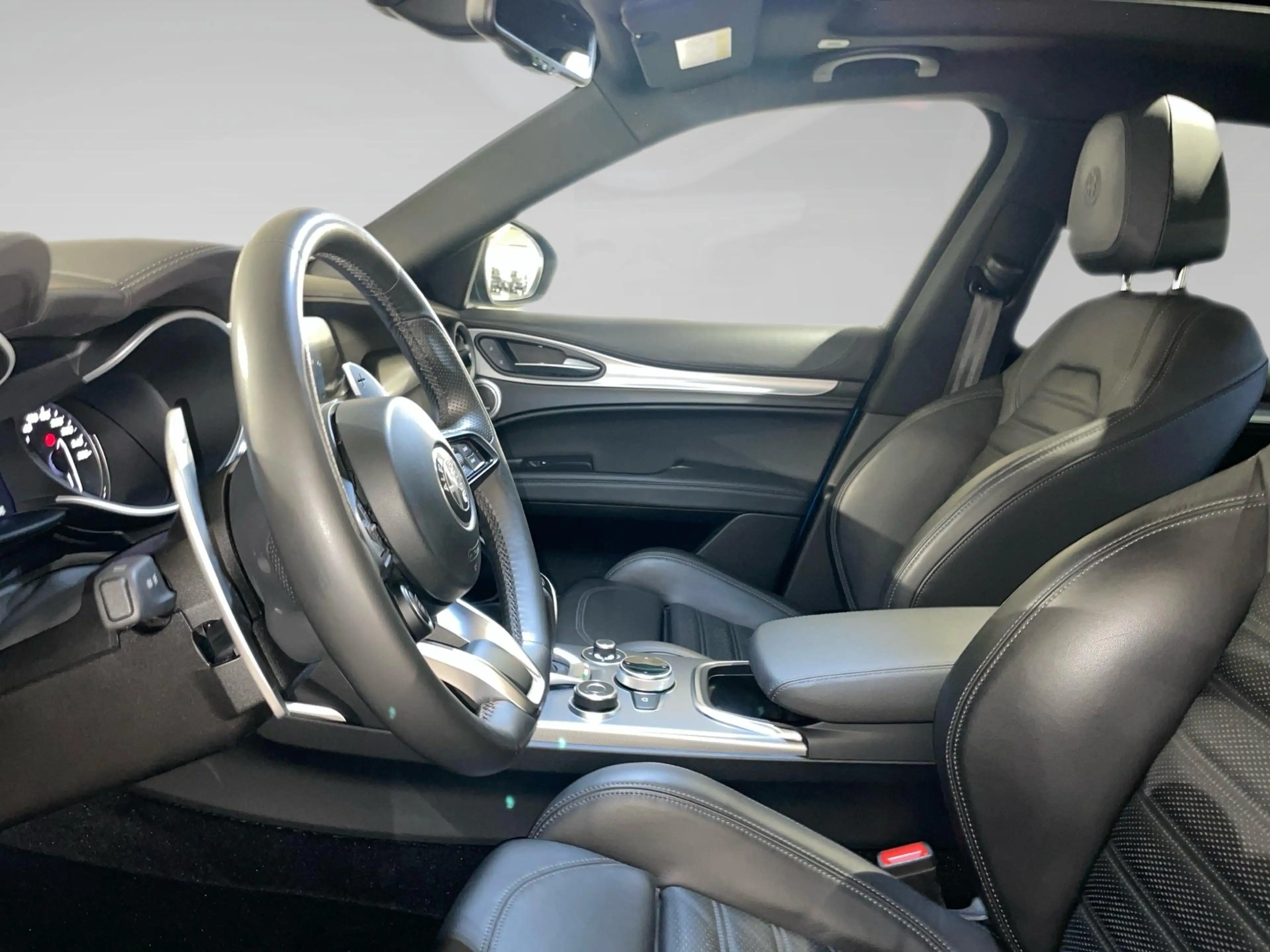 Alfa Romeo Stelvio 2.1 D 210 Veloce AWD — photo 4