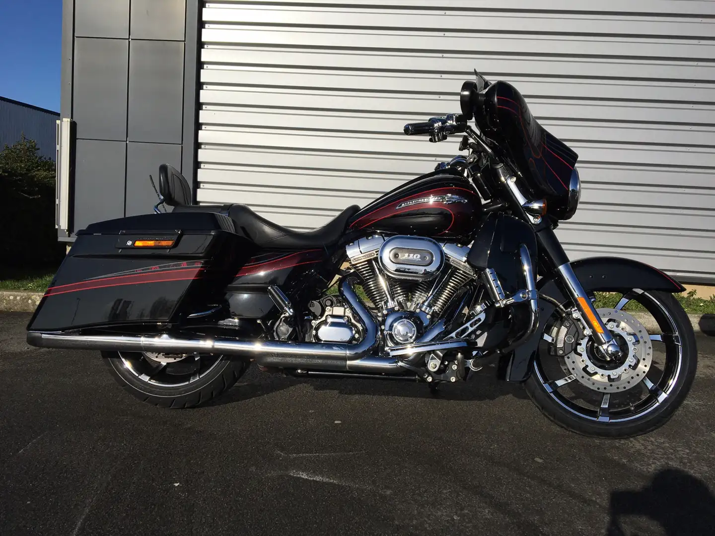 Harley-Davidson Street Glide Noir - 1