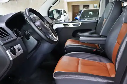 Annonce voiture d'occasion Volkswagen T5 Multivan - CARADIZE