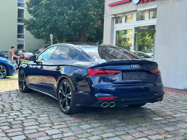 Audi S5 view 6