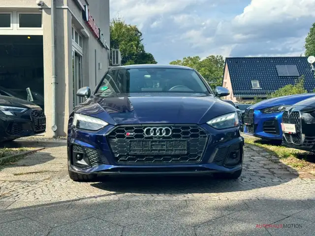 Audi S5 view 2
