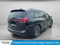 Chrysler Pacifica 2027