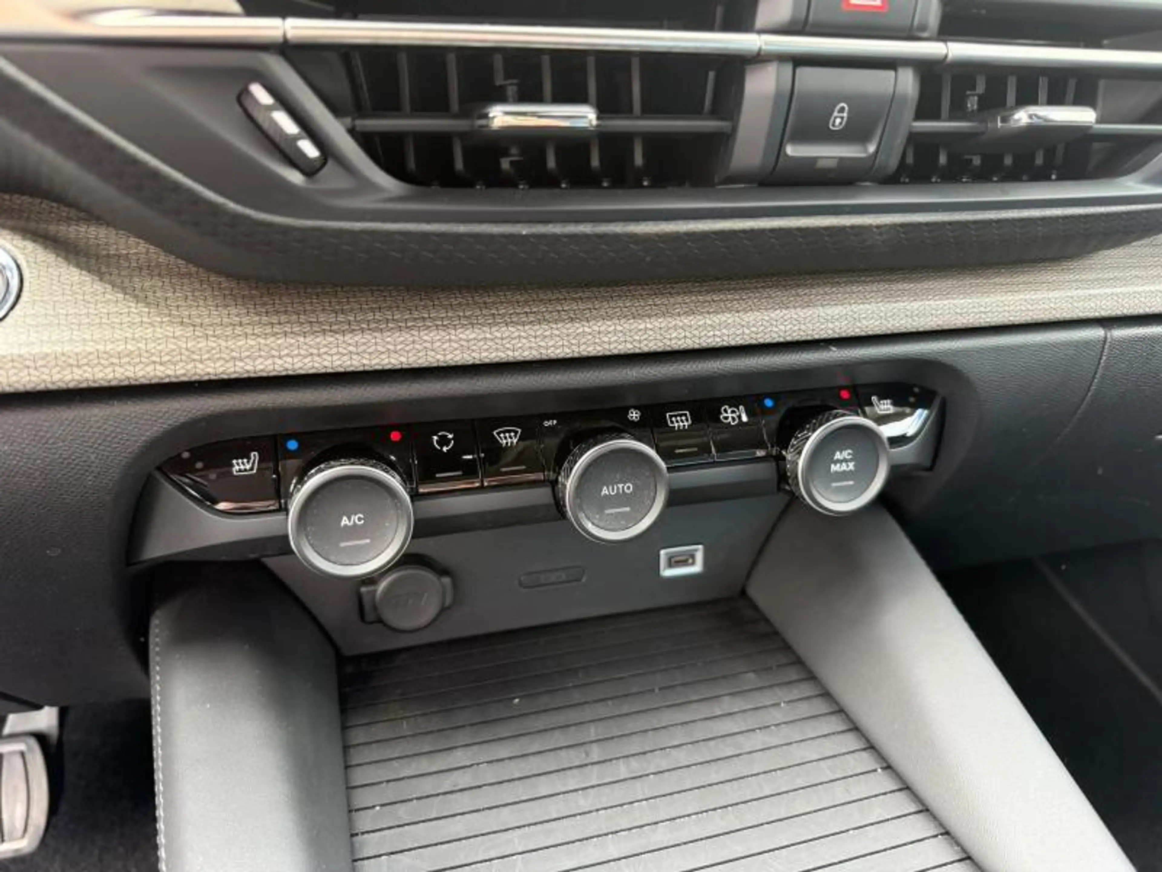 Citroen C5 X Shine Pack / EAT8 — photo 11