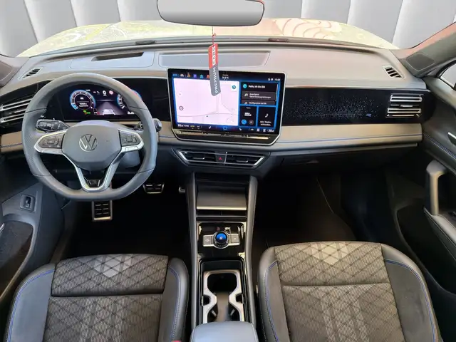 Volkswagen Tiguan view 11