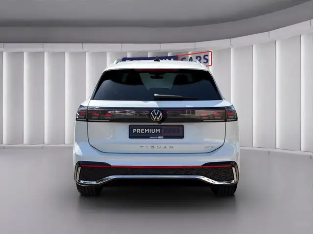 Volkswagen Tiguan view 4