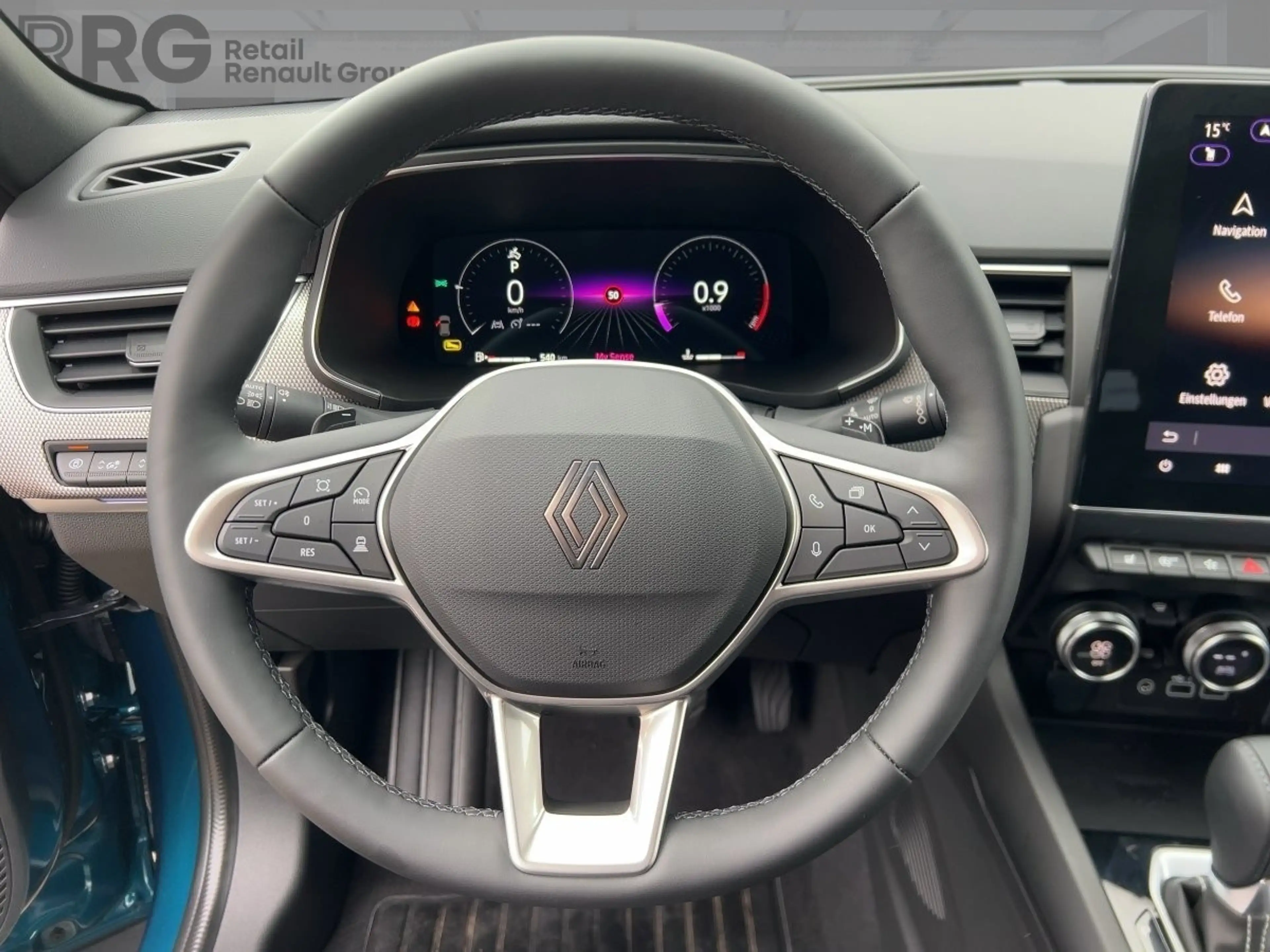Renault Arkana TECHNO Mild Hybrid 140 EDC Apple CarPlay BT — photo 11