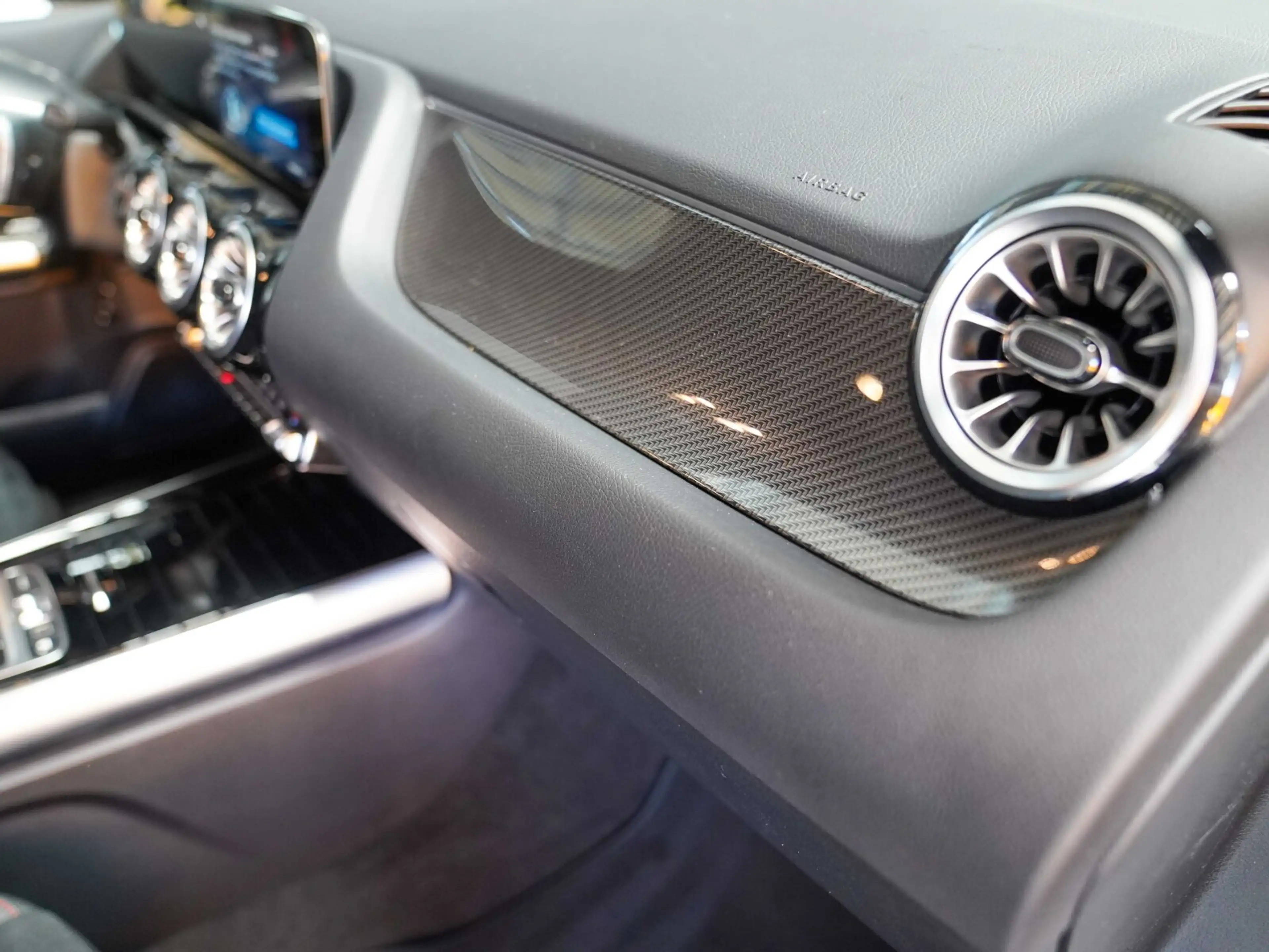 Mercedes-Benz B 220 B 220 d AMG Line Night 360° AHK Carbon DISTRO — photo 2