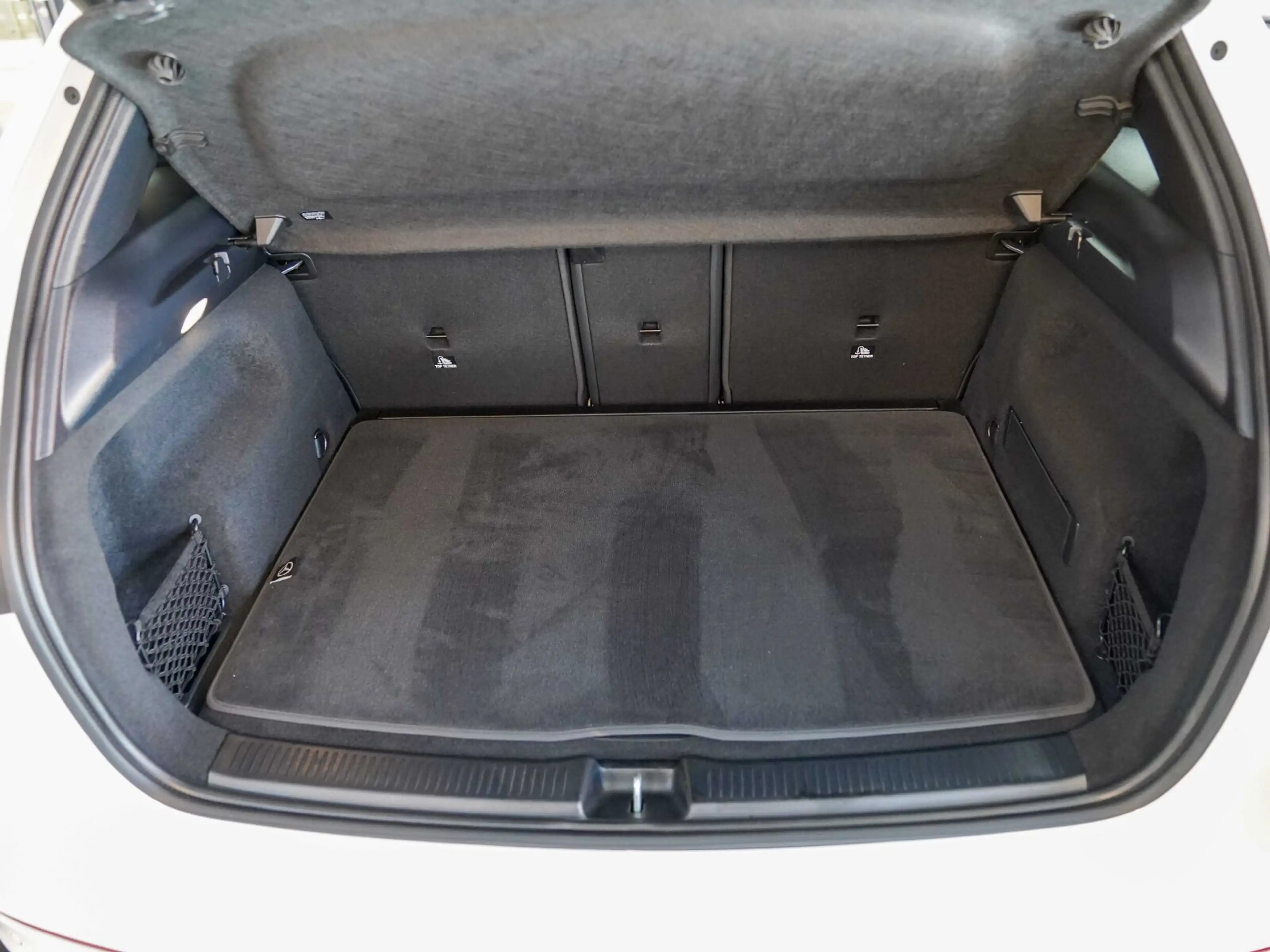 Mercedes-Benz B 220 B 220 d AMG Line Night 360° AHK Carbon DISTRO — photo 13