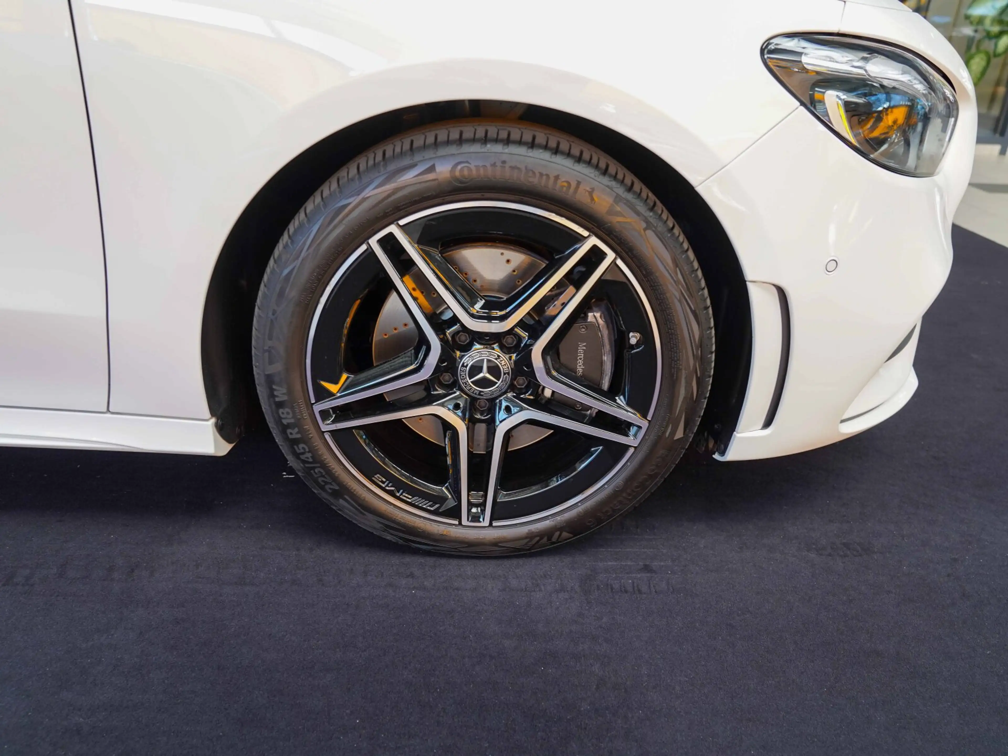 Mercedes-Benz B 220 B 220 d AMG Line Night 360° AHK Carbon DISTRO — photo 6