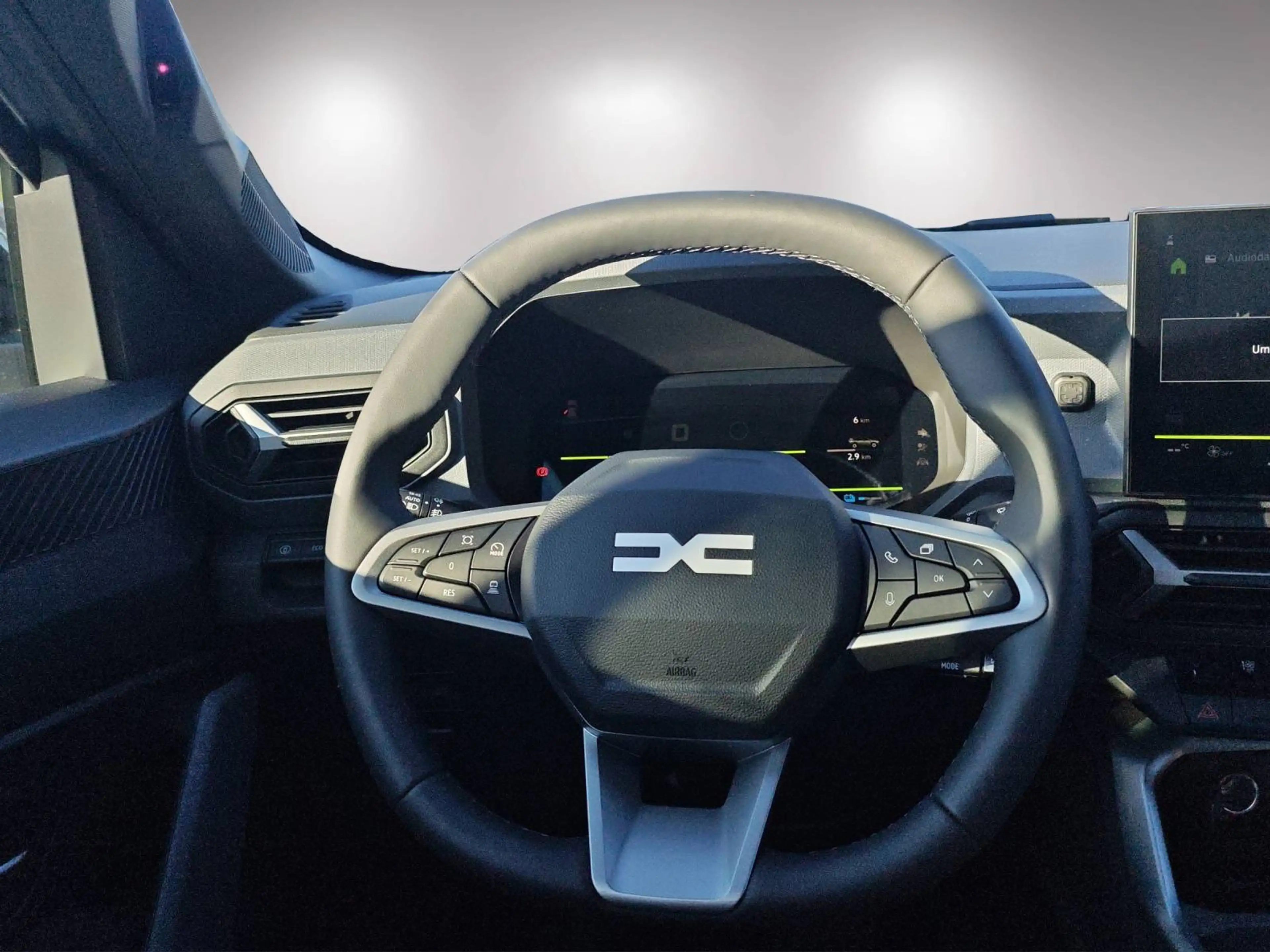 Dacia Bigster Journey Hybrid 155 — photo 11