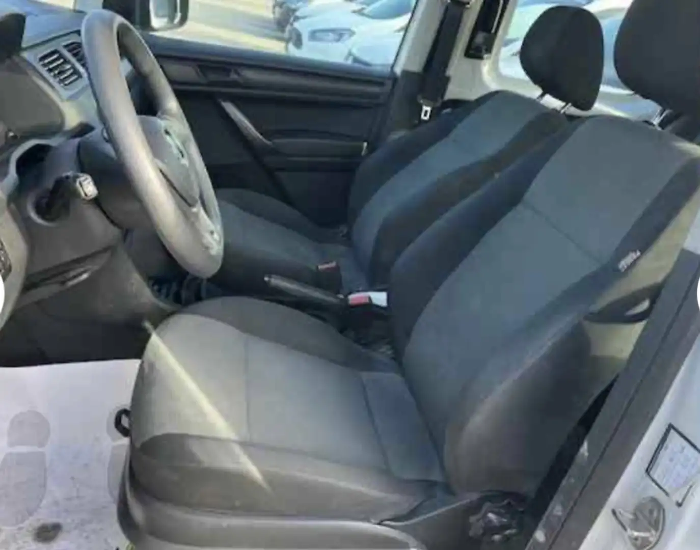 Volkswagen Caddy 2.0TDI Kombi 55kW Bianco - 2