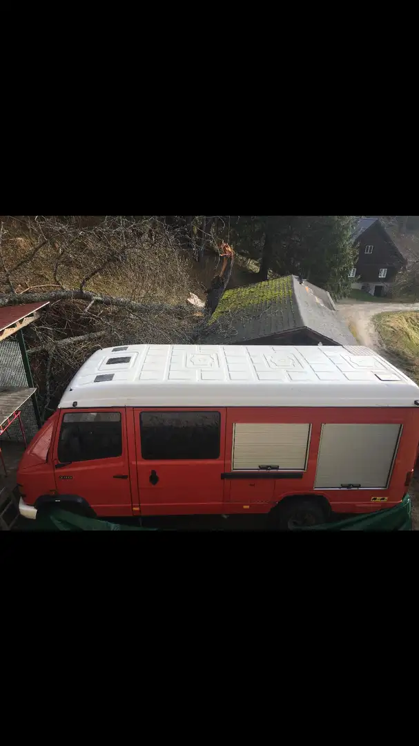 Mercedes-Benz T2 711 D - 2