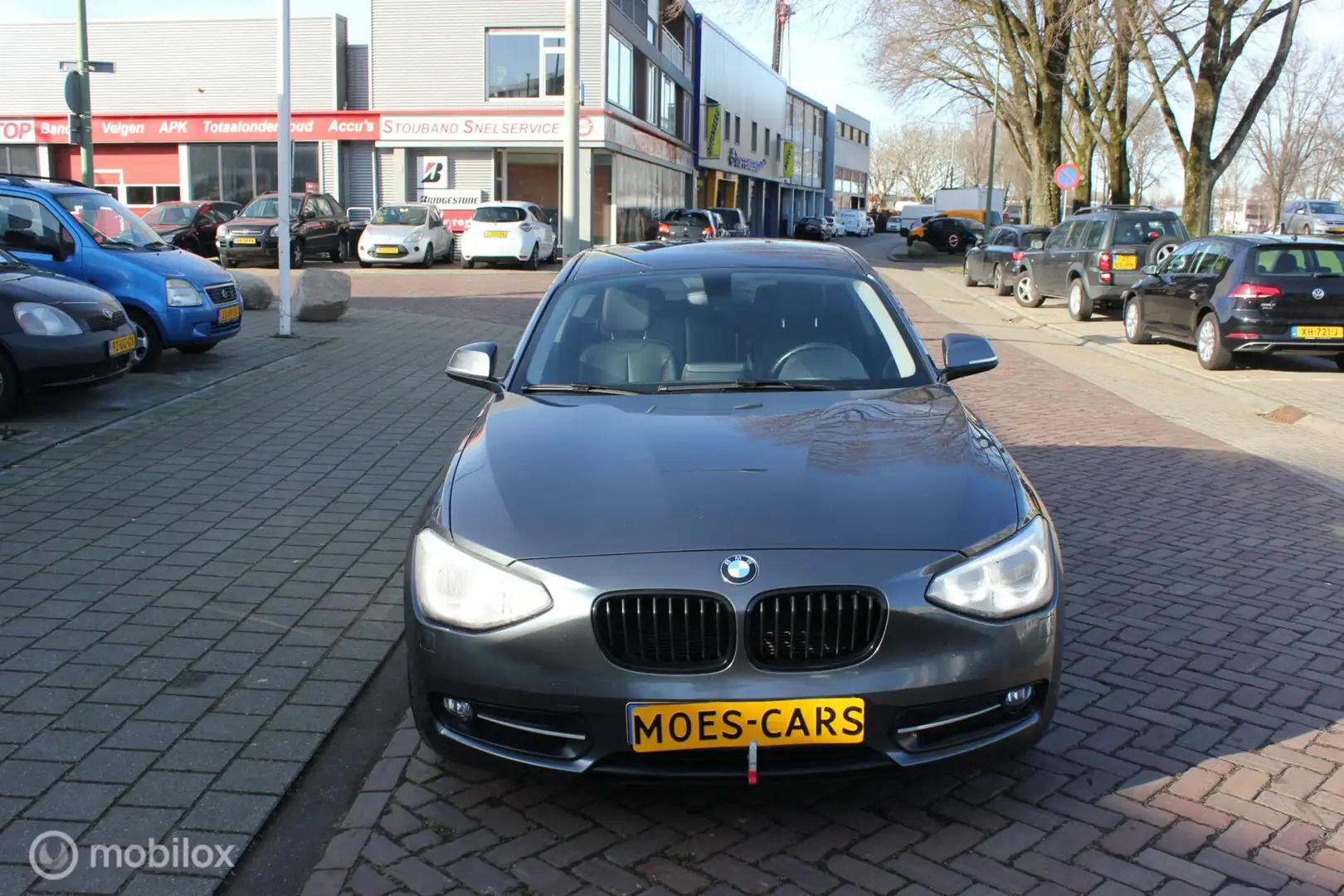 BMW 114 1-serie 114i EDE Upgrade Edition Gris - 2