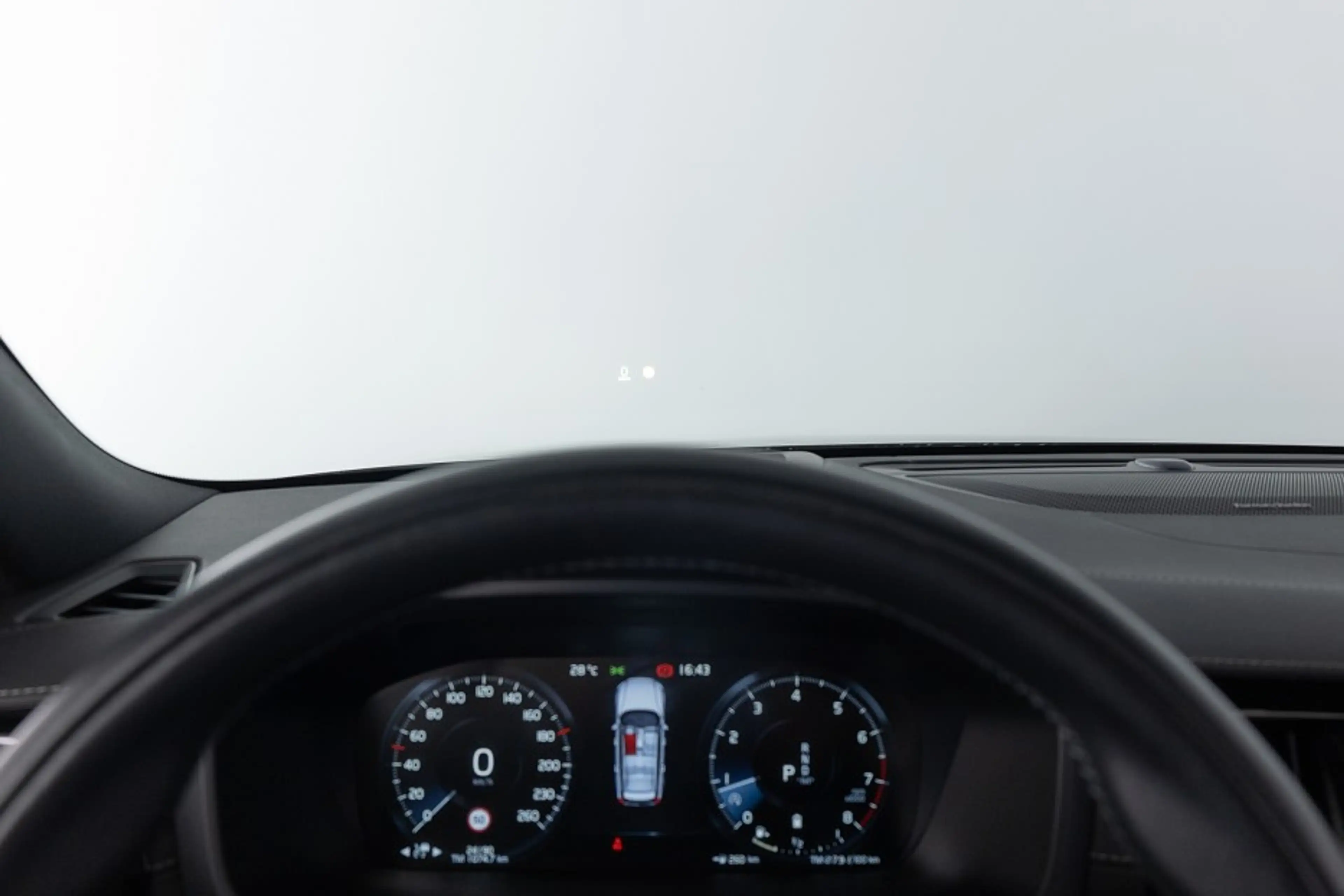 Volvo V60 Cross Country 2.0 B5 AWD Ultimate | PANORAMADAK | LEDER . — photo 23