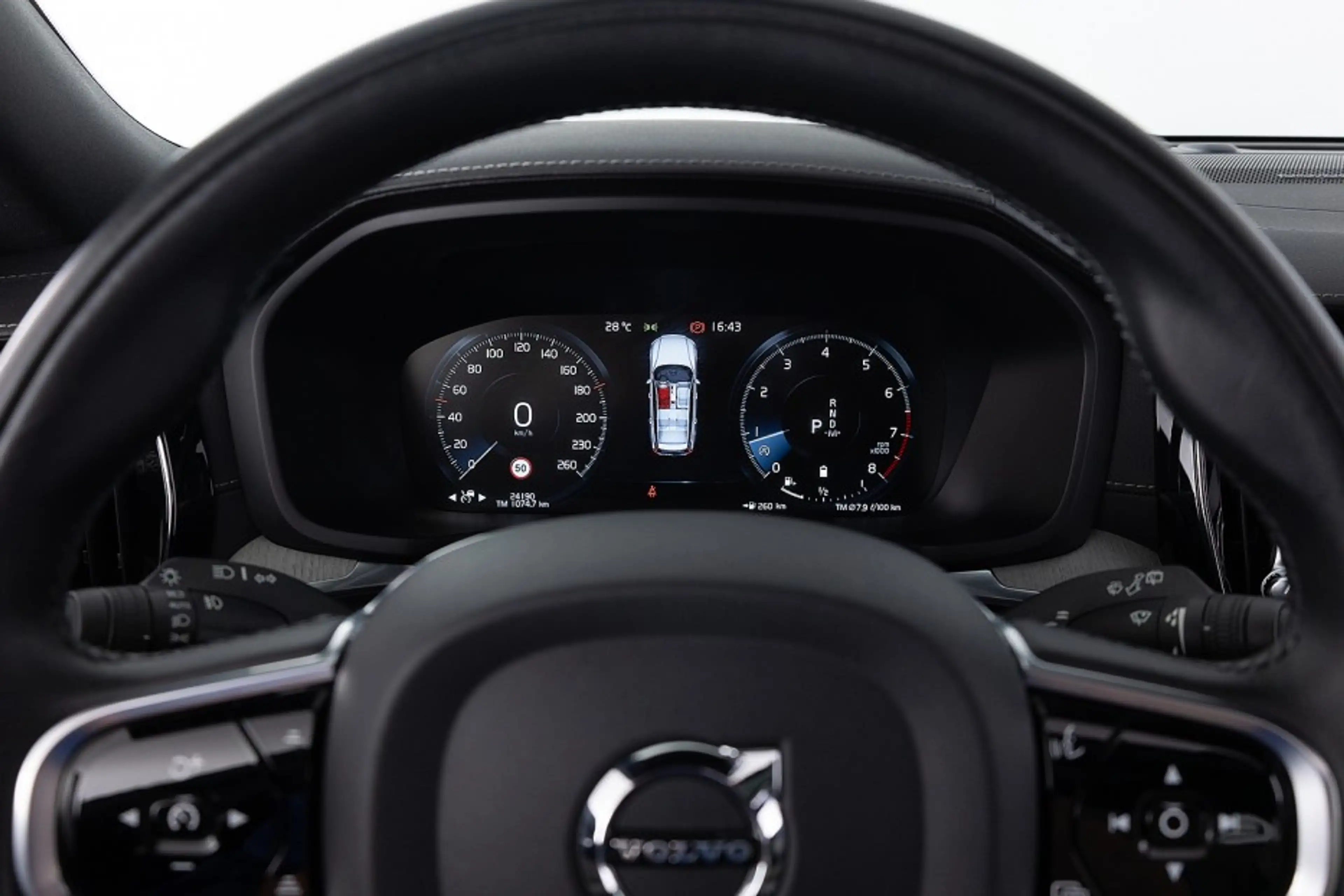 Volvo V60 Cross Country 2.0 B5 AWD Ultimate | PANORAMADAK | LEDER . — photo 21