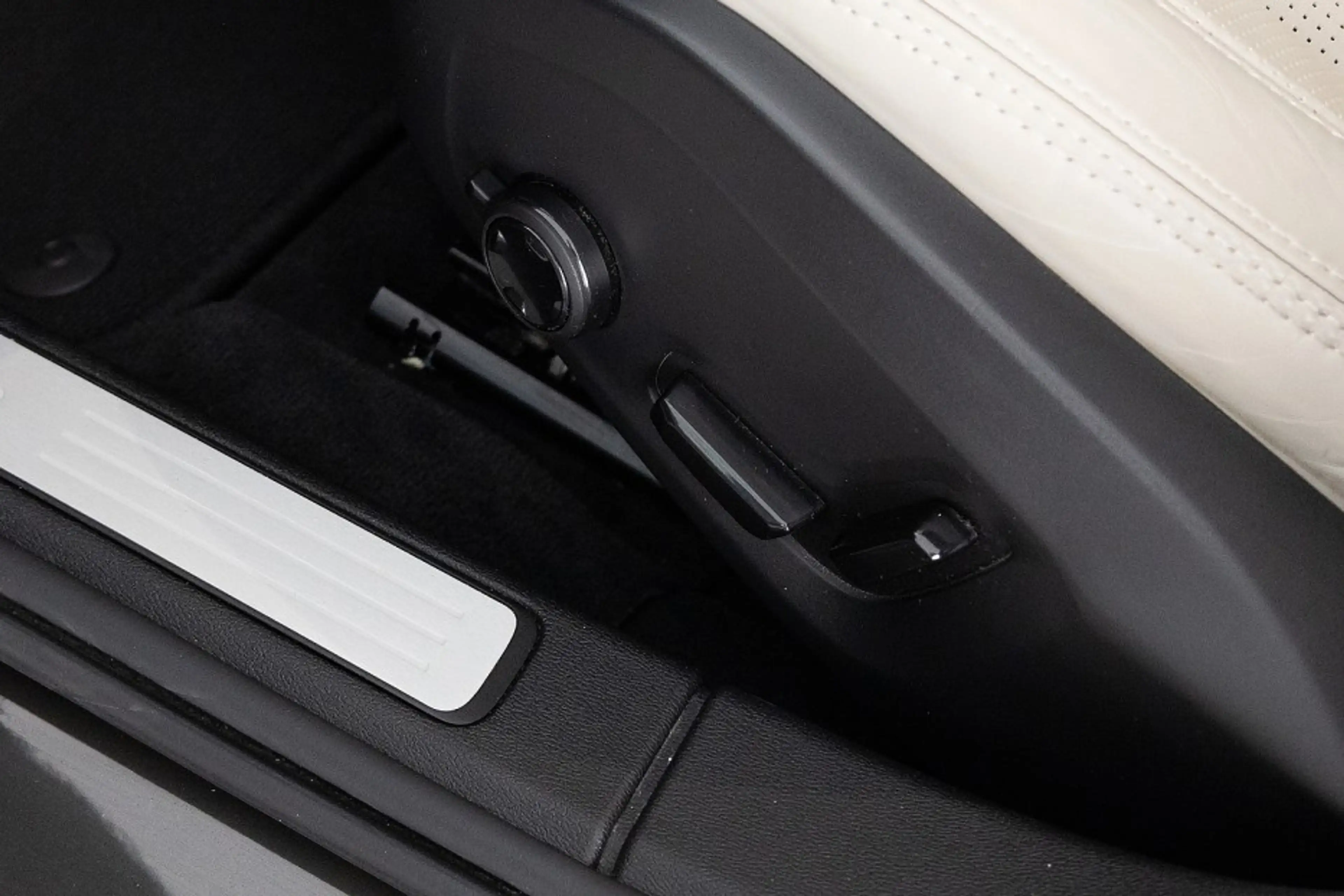 Volvo V60 Cross Country 2.0 B5 AWD Ultimate | PANORAMADAK | LEDER . — photo 12
