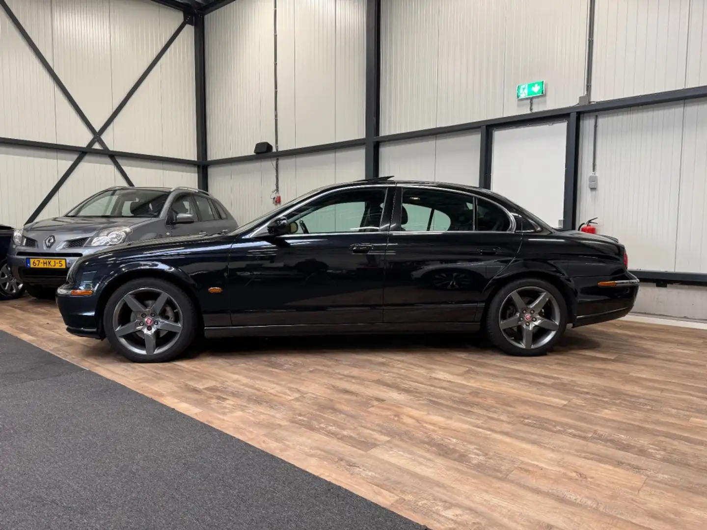 Jaguar S-Type 3.0 V6 EXECUTIVE / SCHUIFDAK / NAVI / LEDER / CLIM Noir - 2