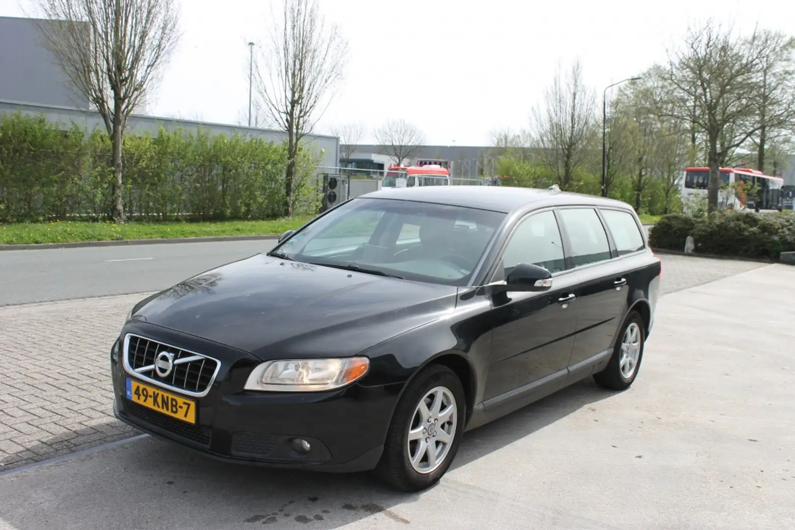 Volvo V70 2.0 Limited Edition Zwart - 1
