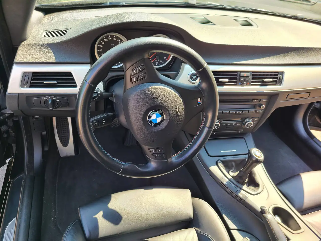 BMW 3 Series снимка BMW 3 Series