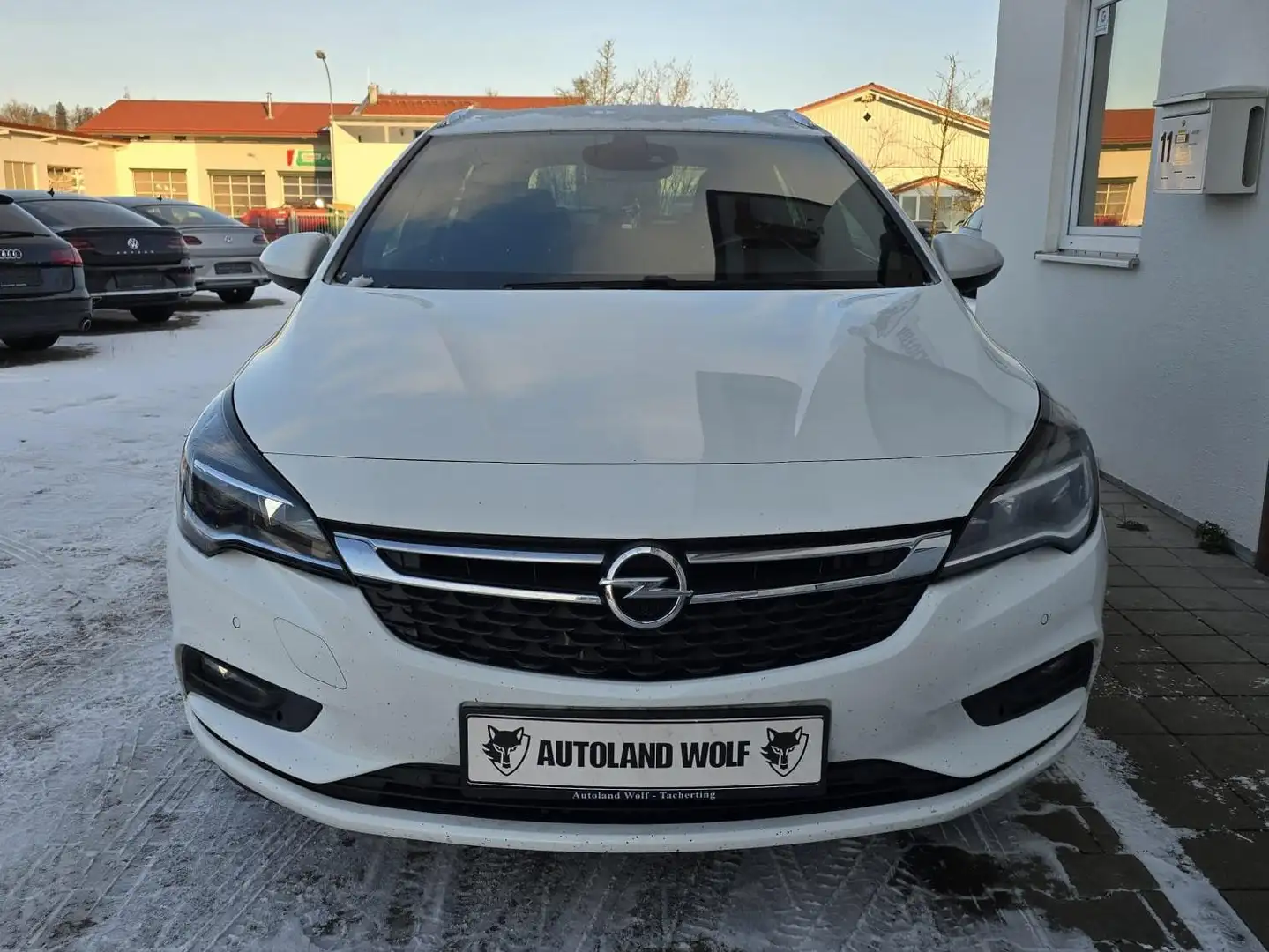 Opel Astra Dynamic Weiß - 2