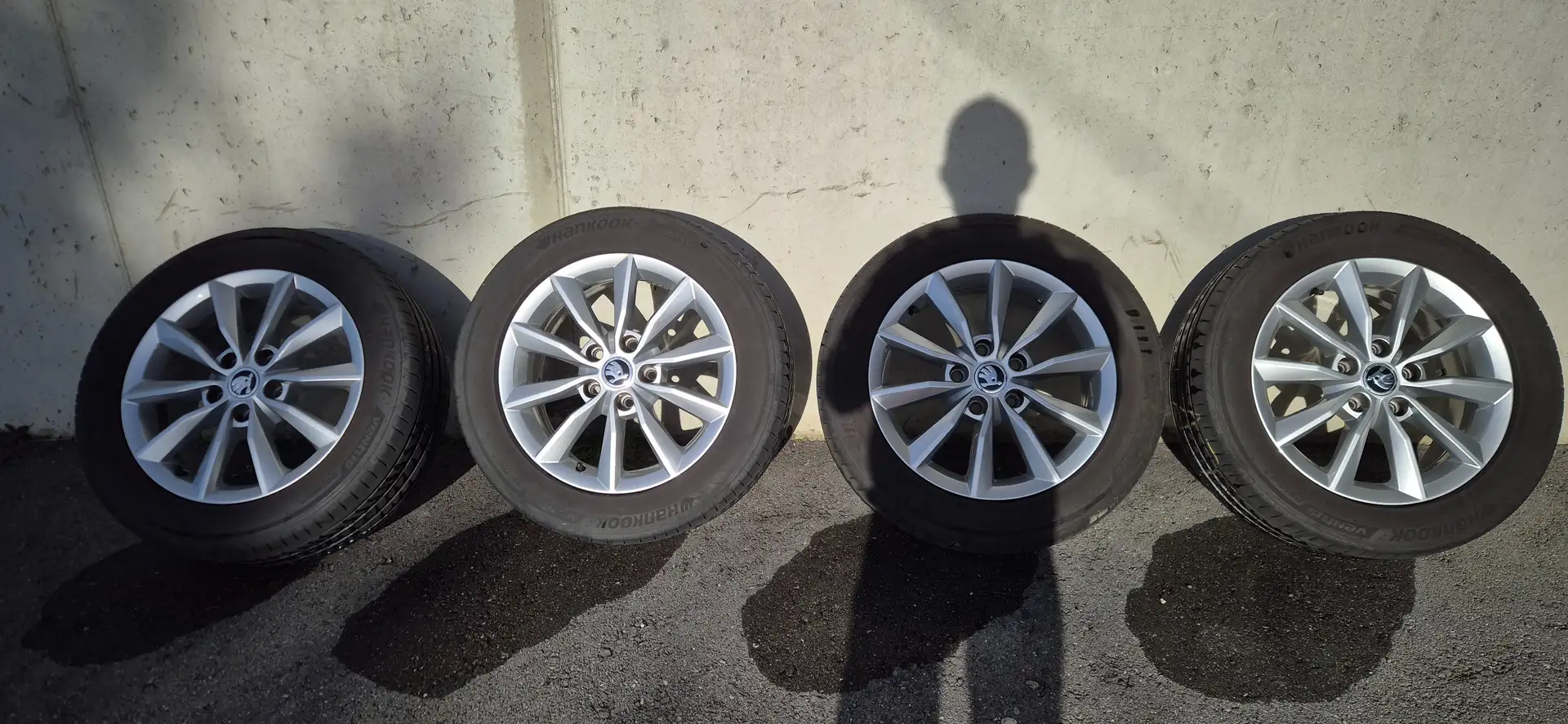 Skoda Octavia Octavia Combi 1,6 TDI Ambition 4x4 Ambition Grau - 2