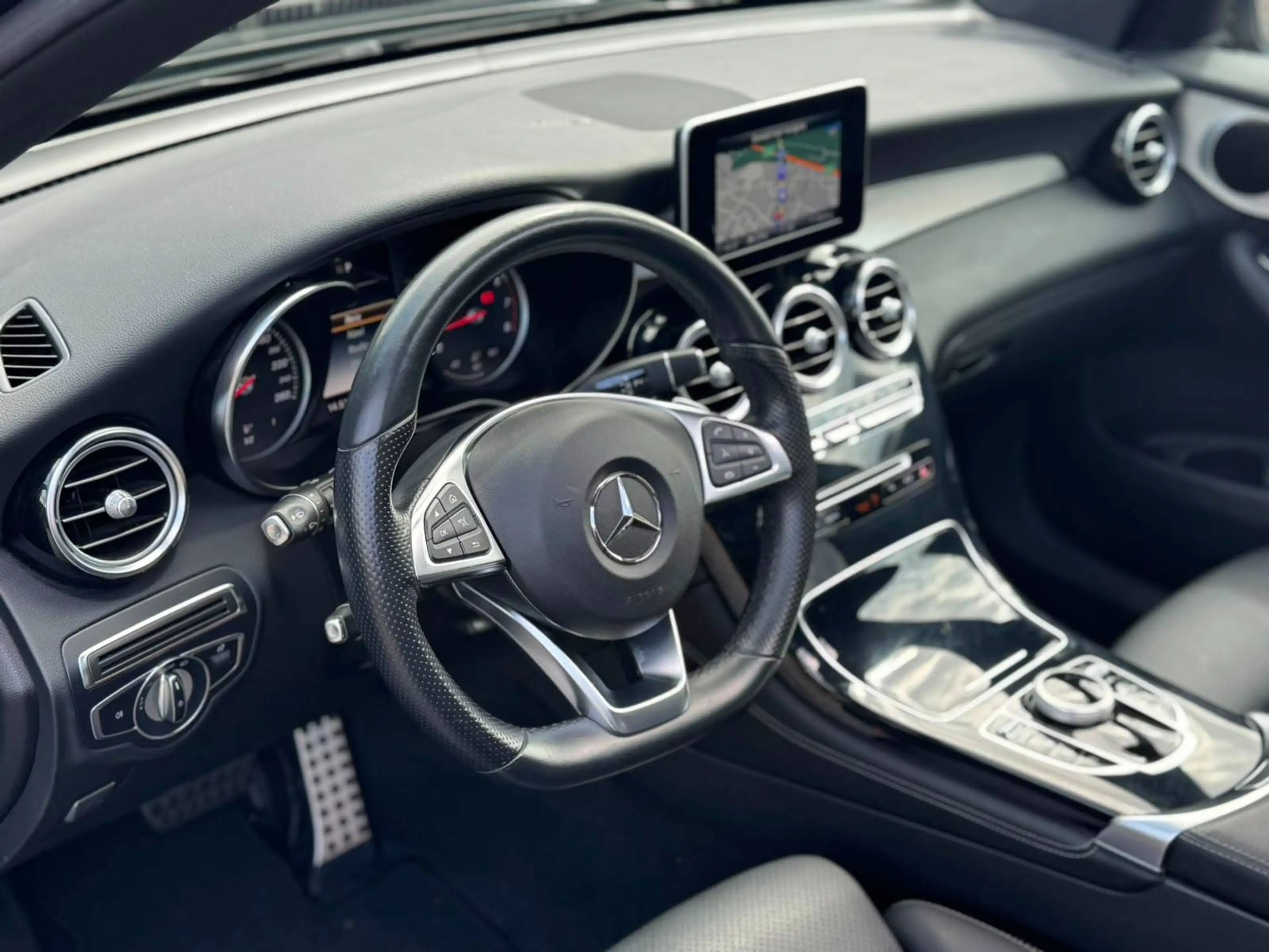 Mercedes-Benz GLC 250 4MATIC*PANO*CAMERA*ZETELVERW*LEER*ELEK.KLEP*ELEK.ZETELS — photo 12