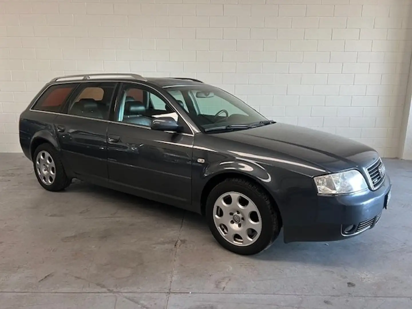 Audi A6 A6 Avant Avant 2.5 V6 tdi quattro 180cv tiptronic Grijs - 1