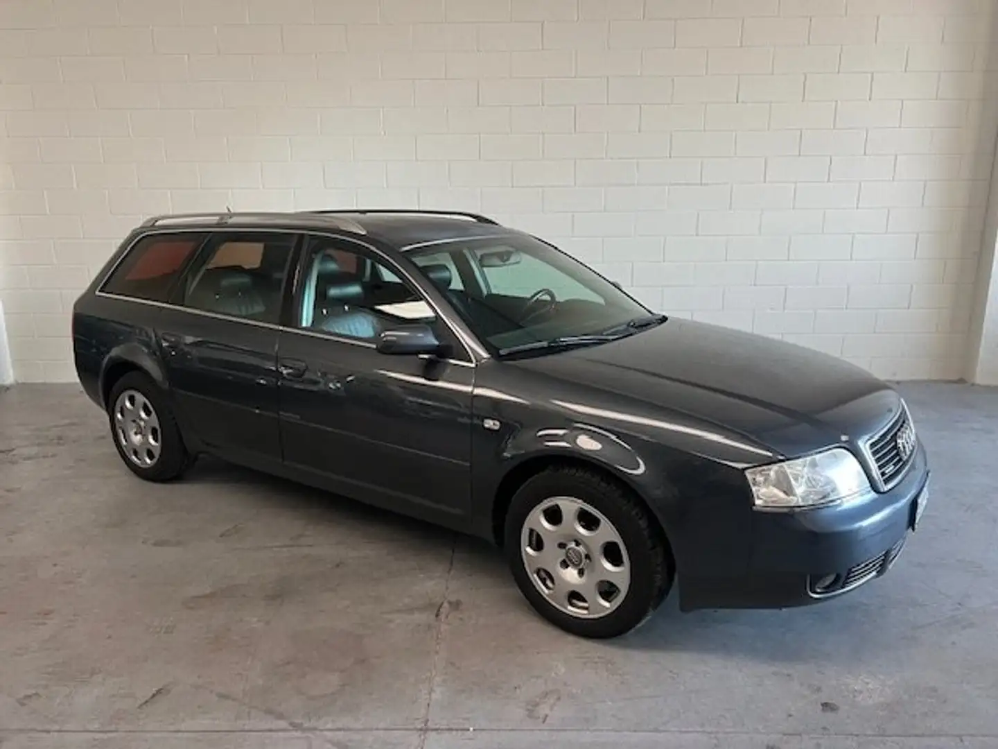 Audi A6 A6 Avant Avant 2.5 V6 tdi quattro 180cv tiptronic Grijs - 2