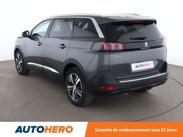 Peugeot 5008 view 4