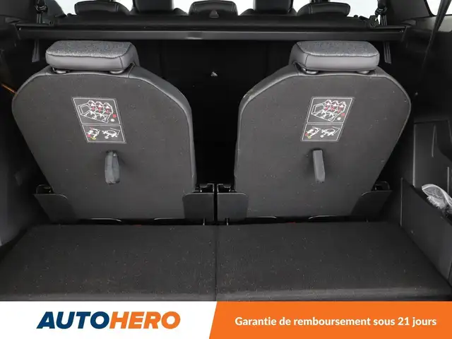 Peugeot 5008 view 17