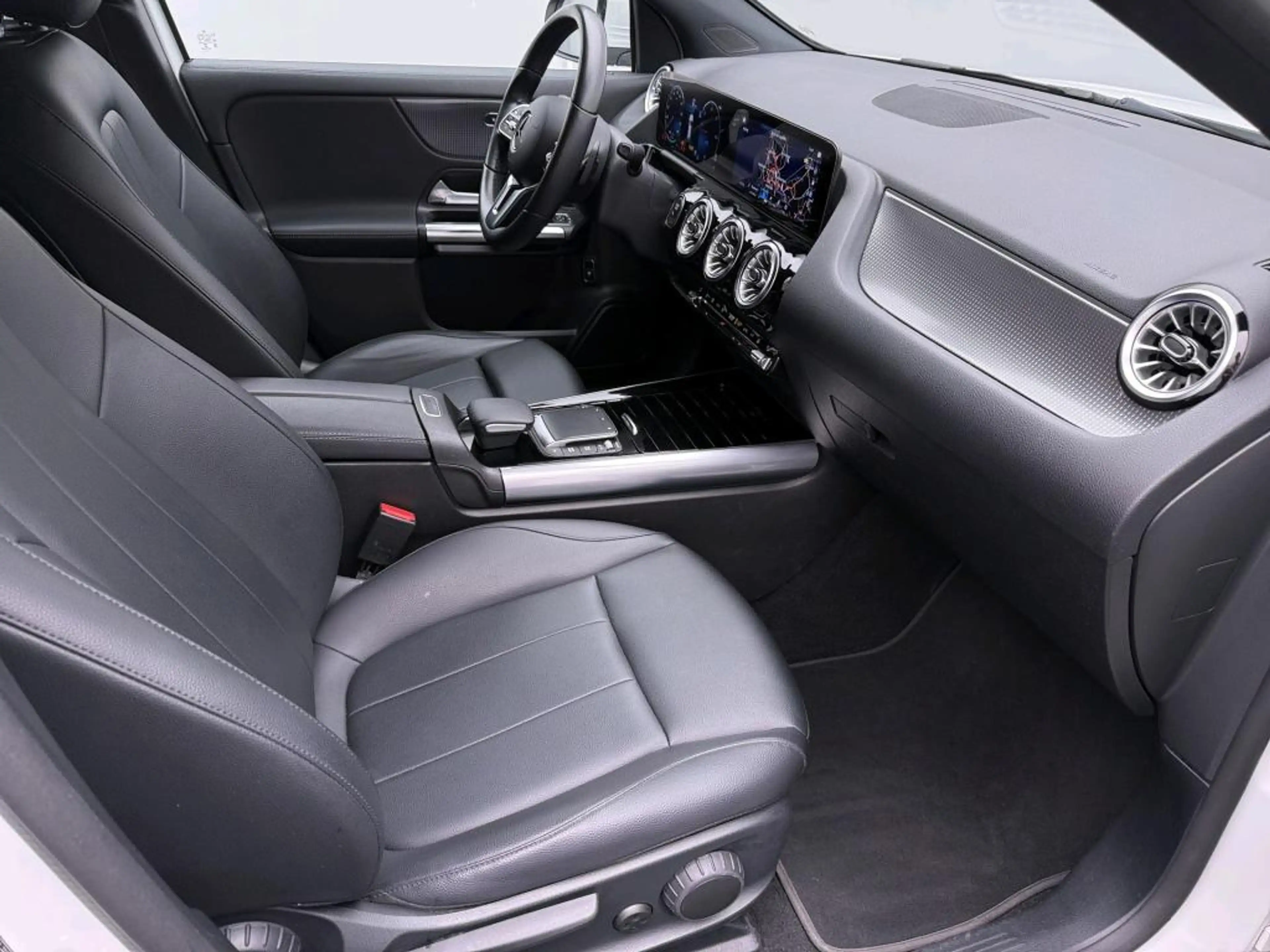 Mercedes-Benz EQA 250 Business Solution Luxury 67 kWh Ledkoplampen | Dod — photo 5