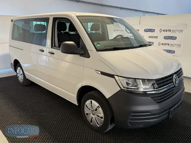 Volkswagen T6.1 Caravelle Kombi 2.0 TDI 110CV 9 posti