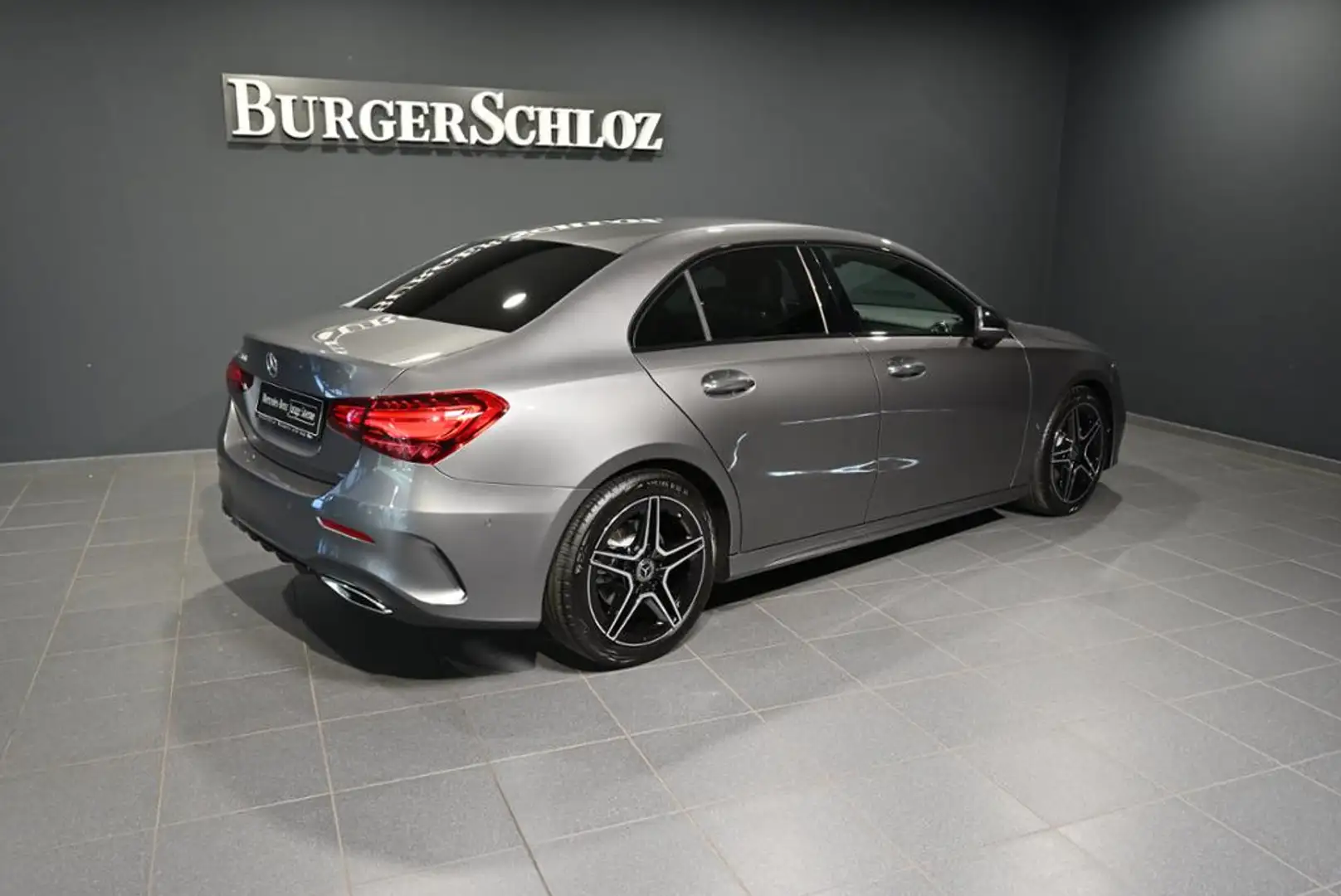 Mercedes-Benz A 200 AMG/LED/LIMO/NAVI Grau - 2